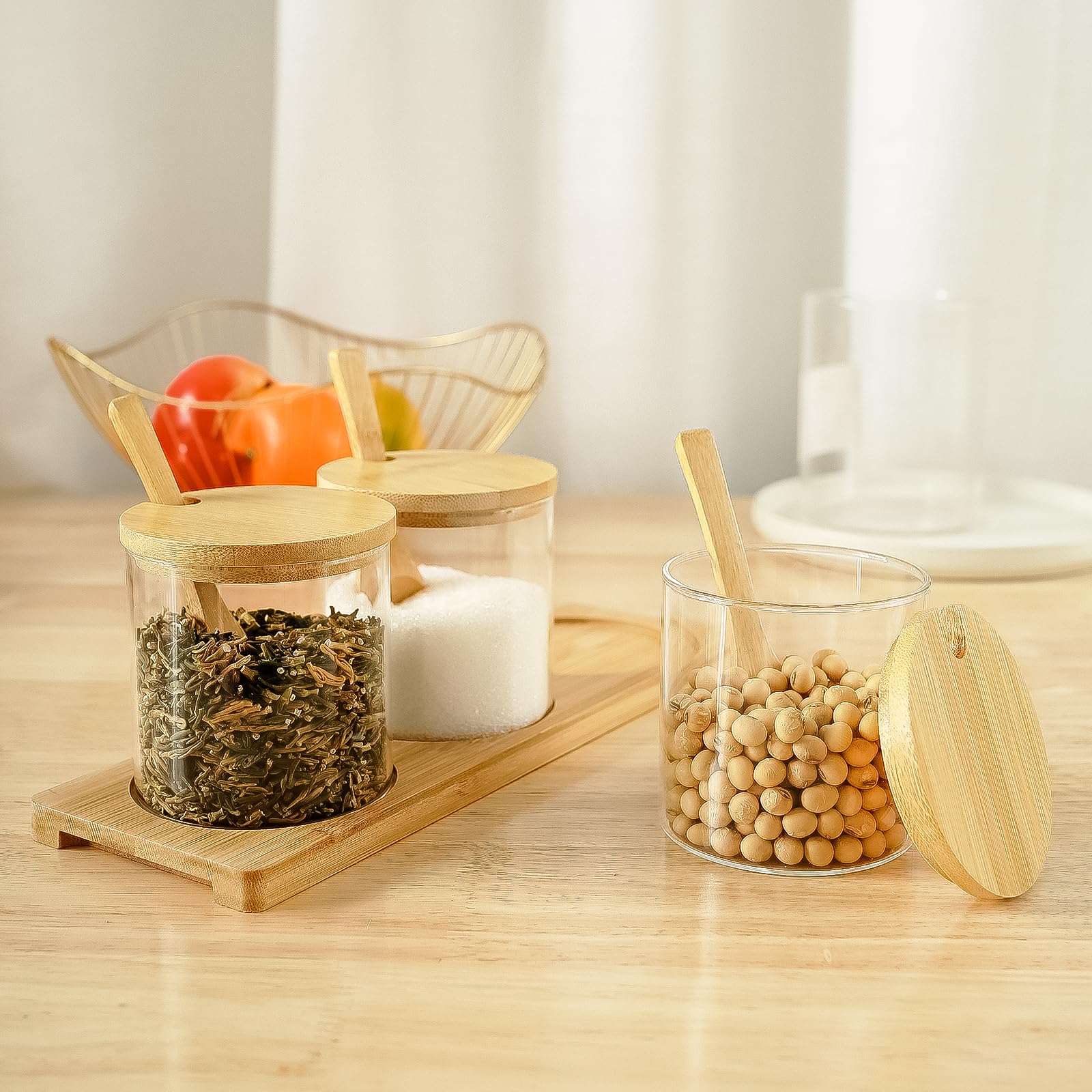 Juego de 3 tarros de condimentos de vidrio transparente con tapas, cucharas y bandeja de bambú, contenedor de especias a prueba de polvo, recipiente multiusos para condimentos para sal, azúcar