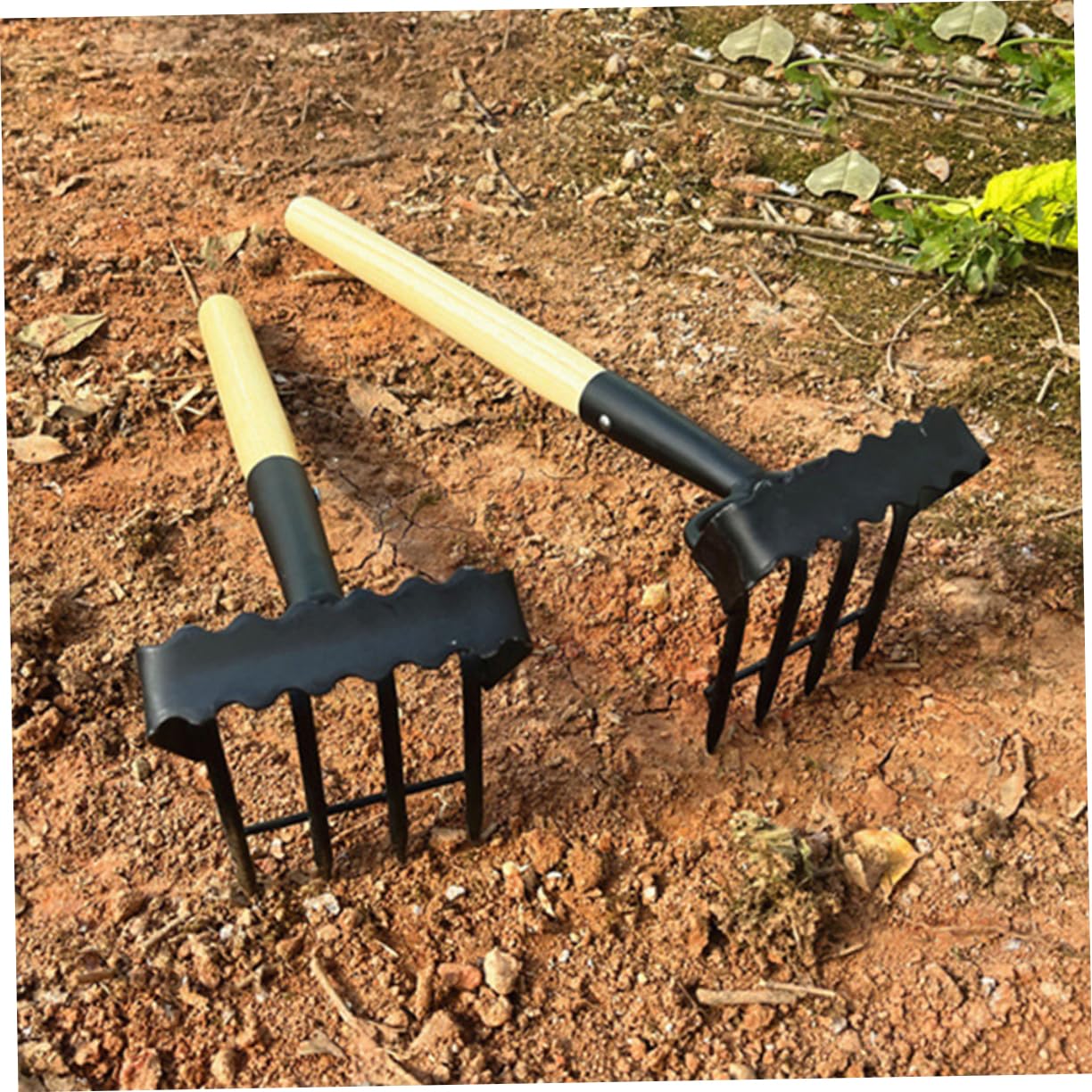 UPKOCH Rastrello da Giardino in Piccolo Rastrello Mano Manico in Legno Attrezzo Manuale per Diserbare e Smuovere Terreno per Giardinieri