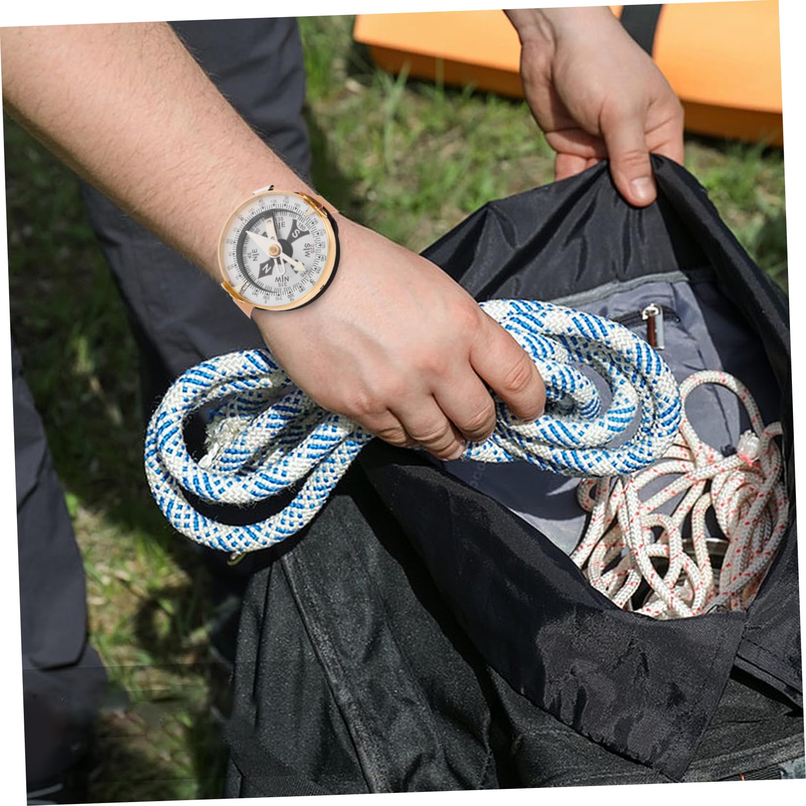 Mipcase orologio bussola navigazione con bussola equipaggiamento da campeggio attrezzatura da campeggio orientamento bussola da escursionismo portatile bussola russa portatile pelle
