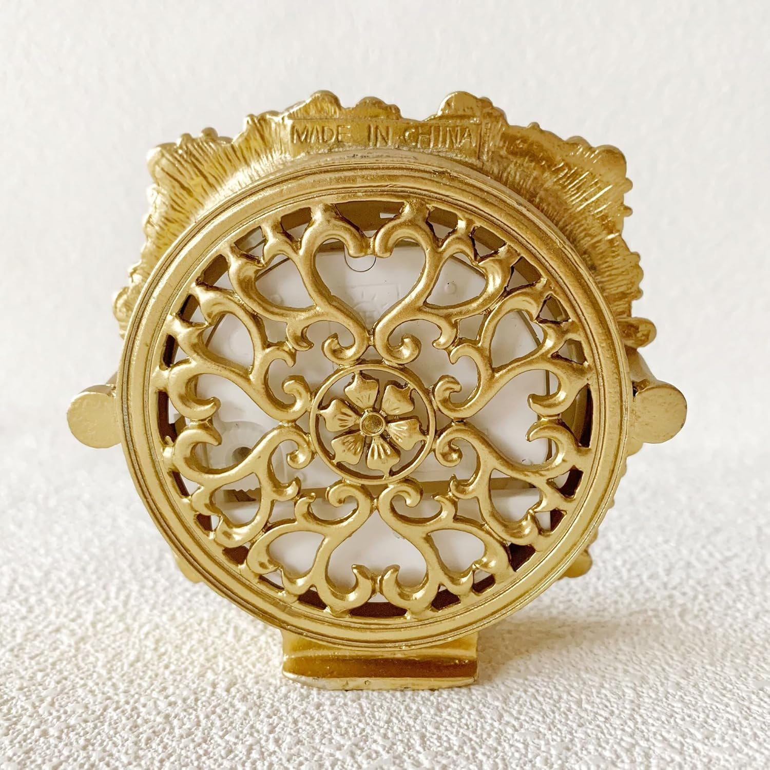 Silent Mini Vintage Analog Table Clock with Faux Pearls Metal Body and Battery Operated Non-Ticking Core for Shelf, Bedroom, Bedside, Desk, Gift Clock