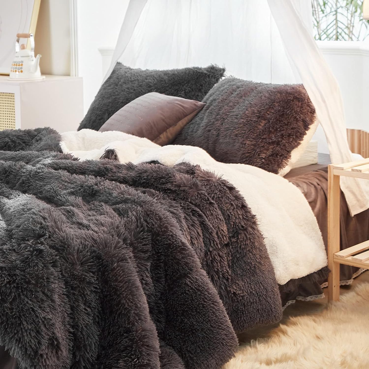 Flysheep Luxury Faux Fur Shaggy Comforter Set King Size, Plush & Sherpa Reversible Comforter Black, 3 Pieces Fluffy Fuzzy Bedding Set Ultra Soft and Warm for Winter (1 Comforter + 2 Pillowcases) - Image 2
