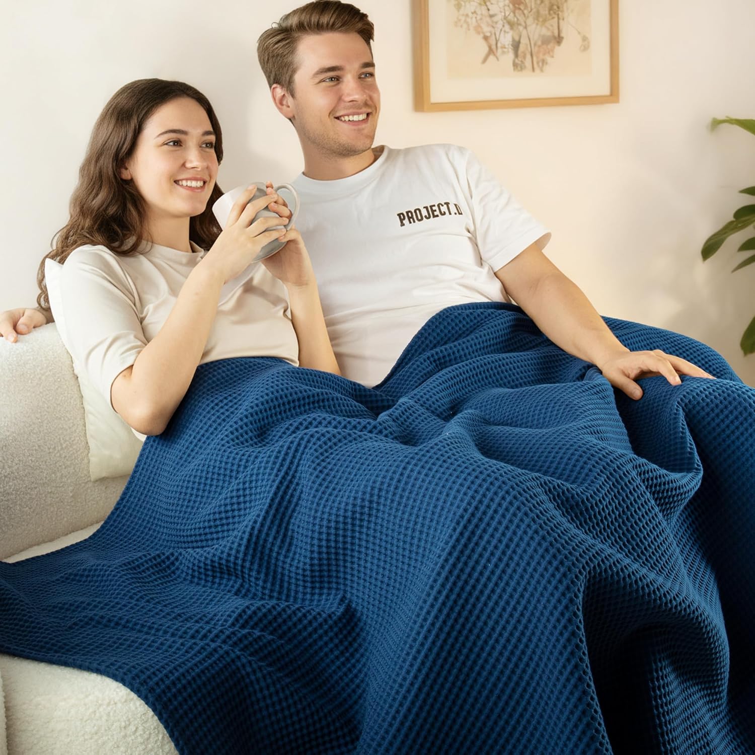 Exclusivo Mezcla 100% Cotton Waffle Weave Blanket King Size, Soft, Lightweight and Breathable Muslin Gauze Blanket for Bed, All Season, 90"x104", Navy Blue - Image 2