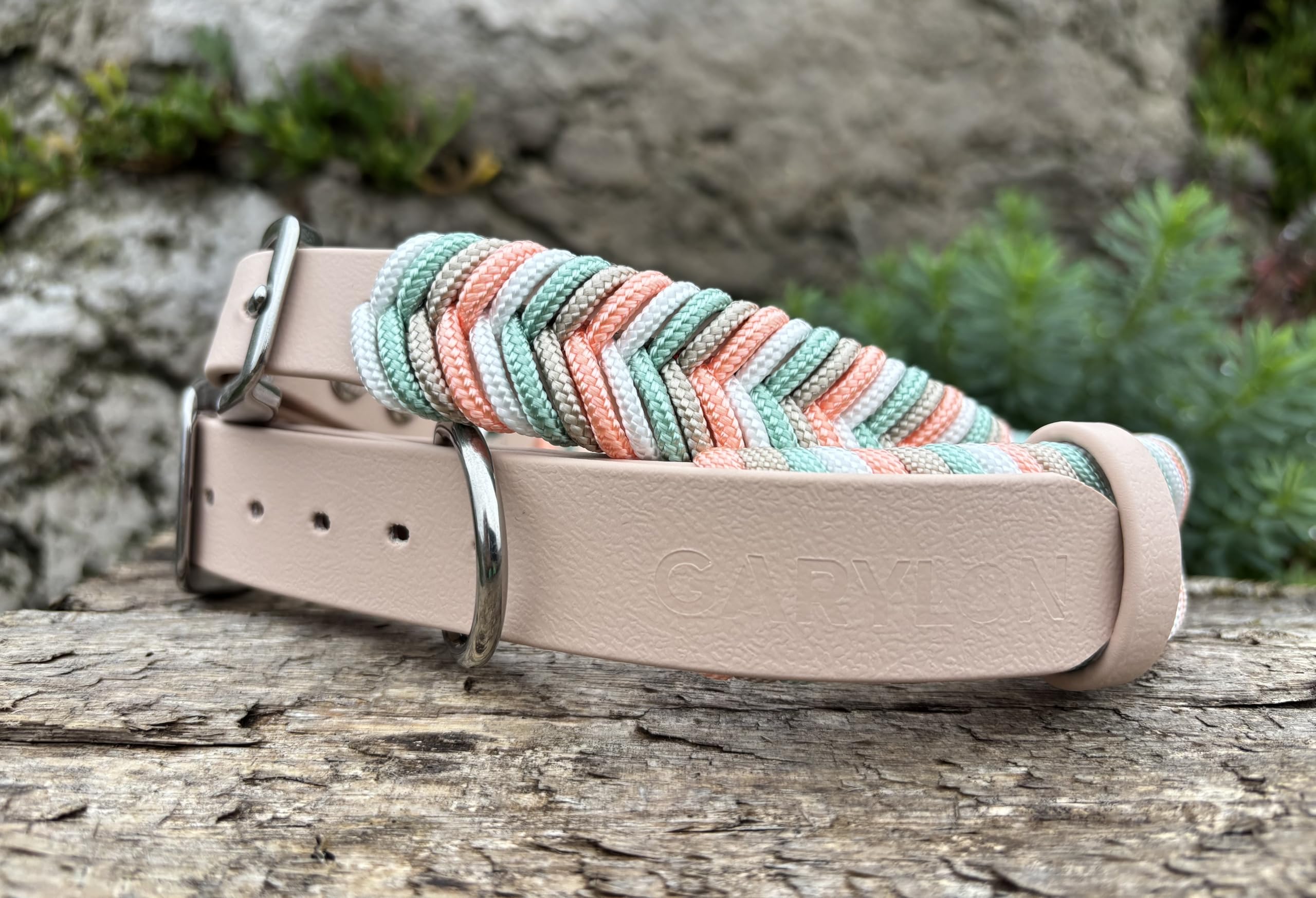 Collar Perro Pequeño, Collar para Perros de Biothane y Paracord con Acero Inoxidable, Pulsera a Juego, Hecho a Mano en España, Impermeable Ajustable y Duradero (Ama, S)