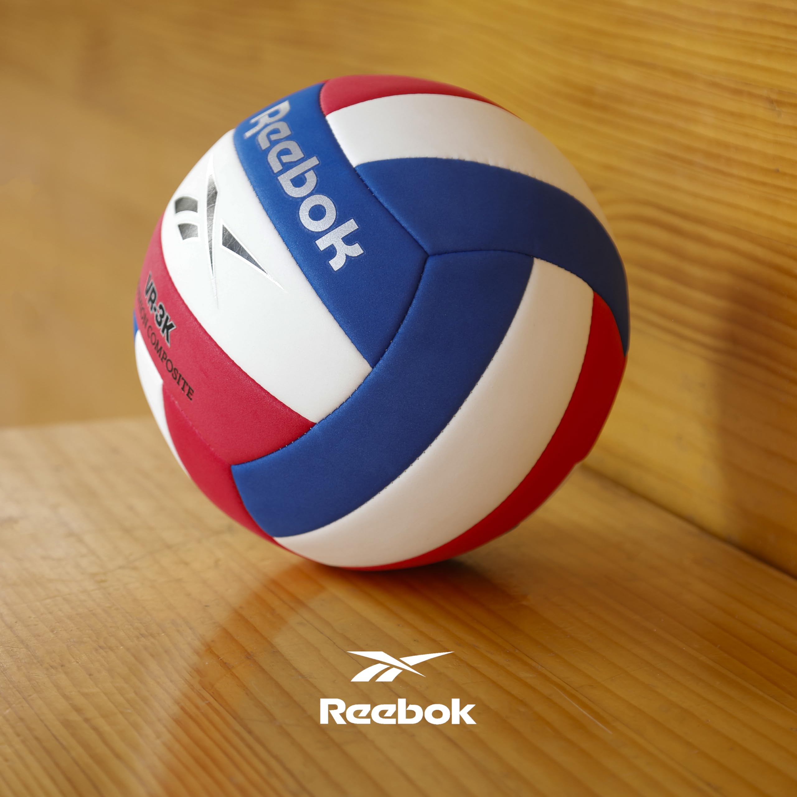 Reebok Ballon de Volleyball récréatif, Taille Officielle, Balle Composite performante, Toucher Ultra Doux, Pompe et Aiguille Inclus, série VR-3K