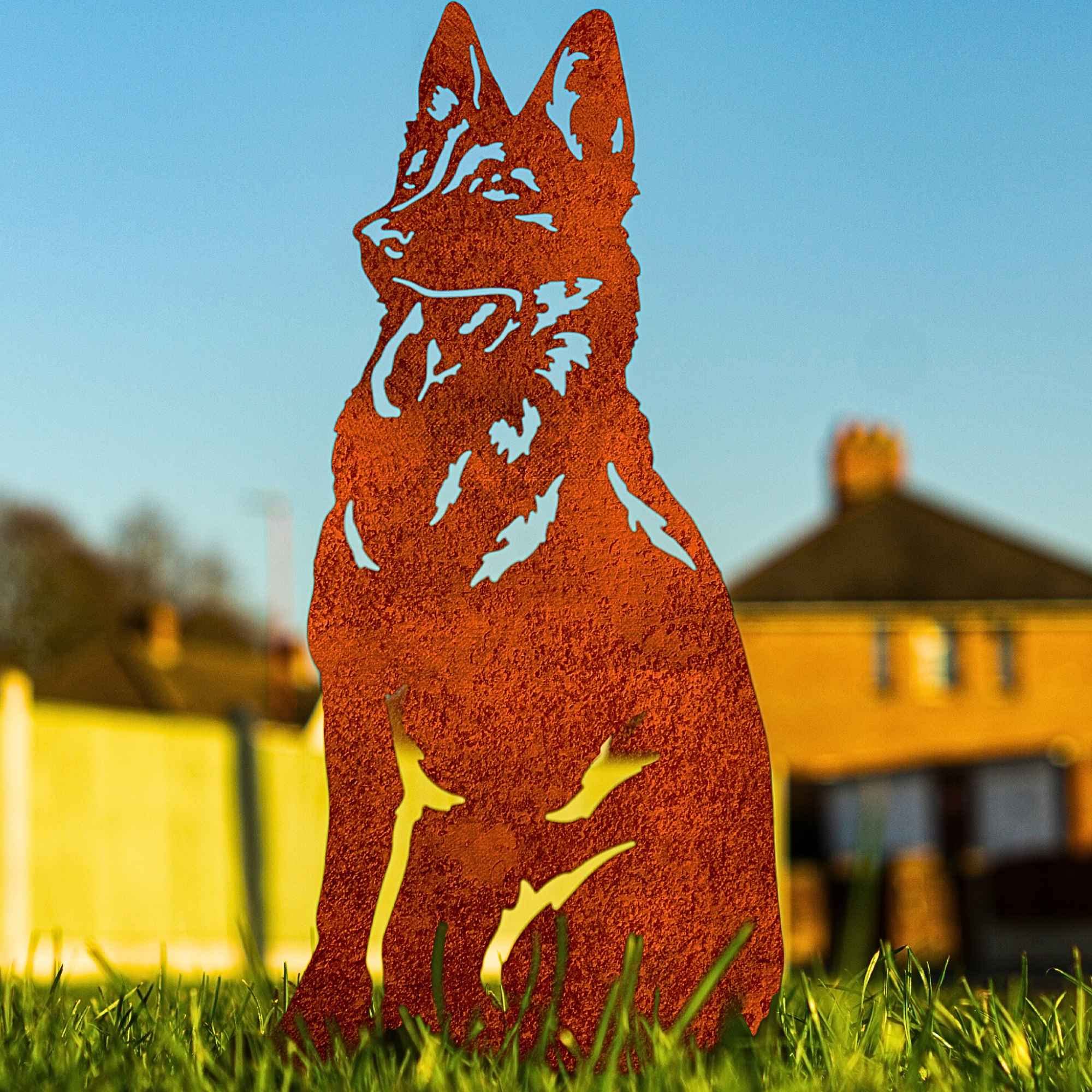 German Shepherd Garden Ornament Christmas Dog Lover Gift Alsatian Related Statue Malinois Figure Metal Art Home Decor Sculpture (Natural Oxidised)