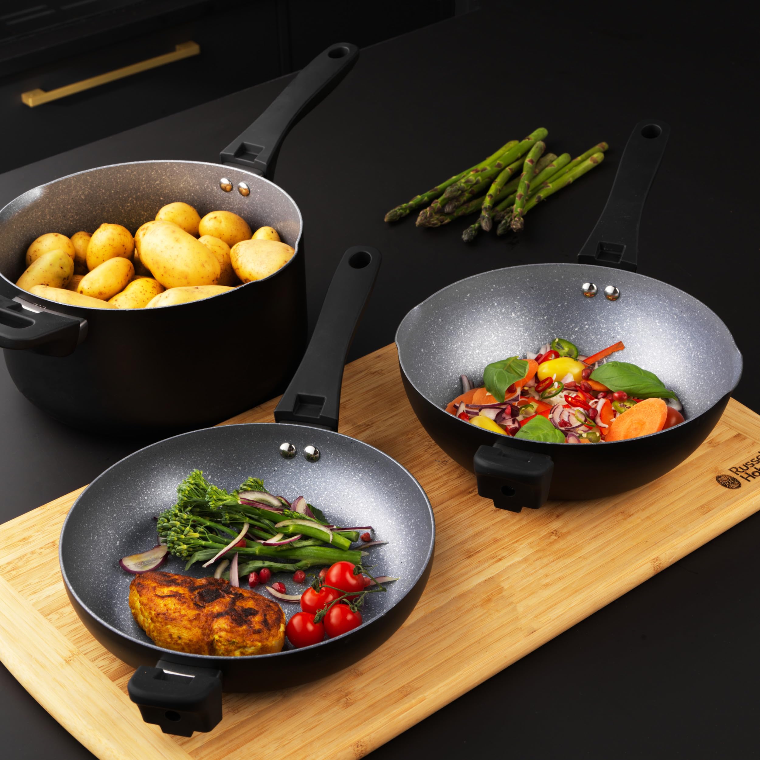 Russell Hobbs RH01840 stapelbares 4-teiliges Pfannenset, antihaft 24cm-Kochtopf, Wok, Bratpfanne und universeller Glasdeckel, PFOA-frei, Batch Cooking, platzsparend, Ausgießlippe, Induktion