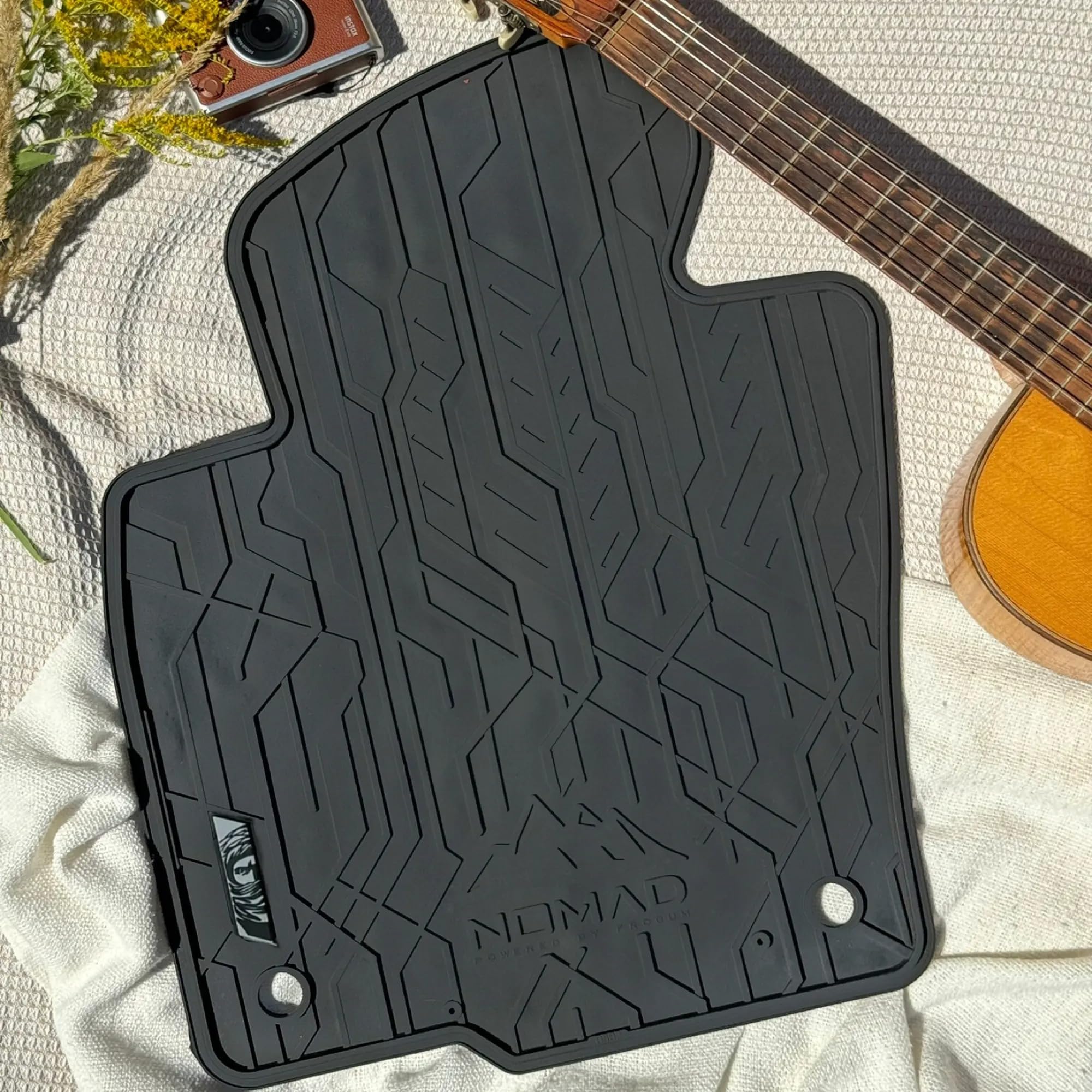 Premium kofferbakmat voor Toyota RAV4 2003-2006 5 personen 4WD van rubber Premium kofferbakmat voor Toyota RAV4 2003-2006 5 personen 4WD van rubber