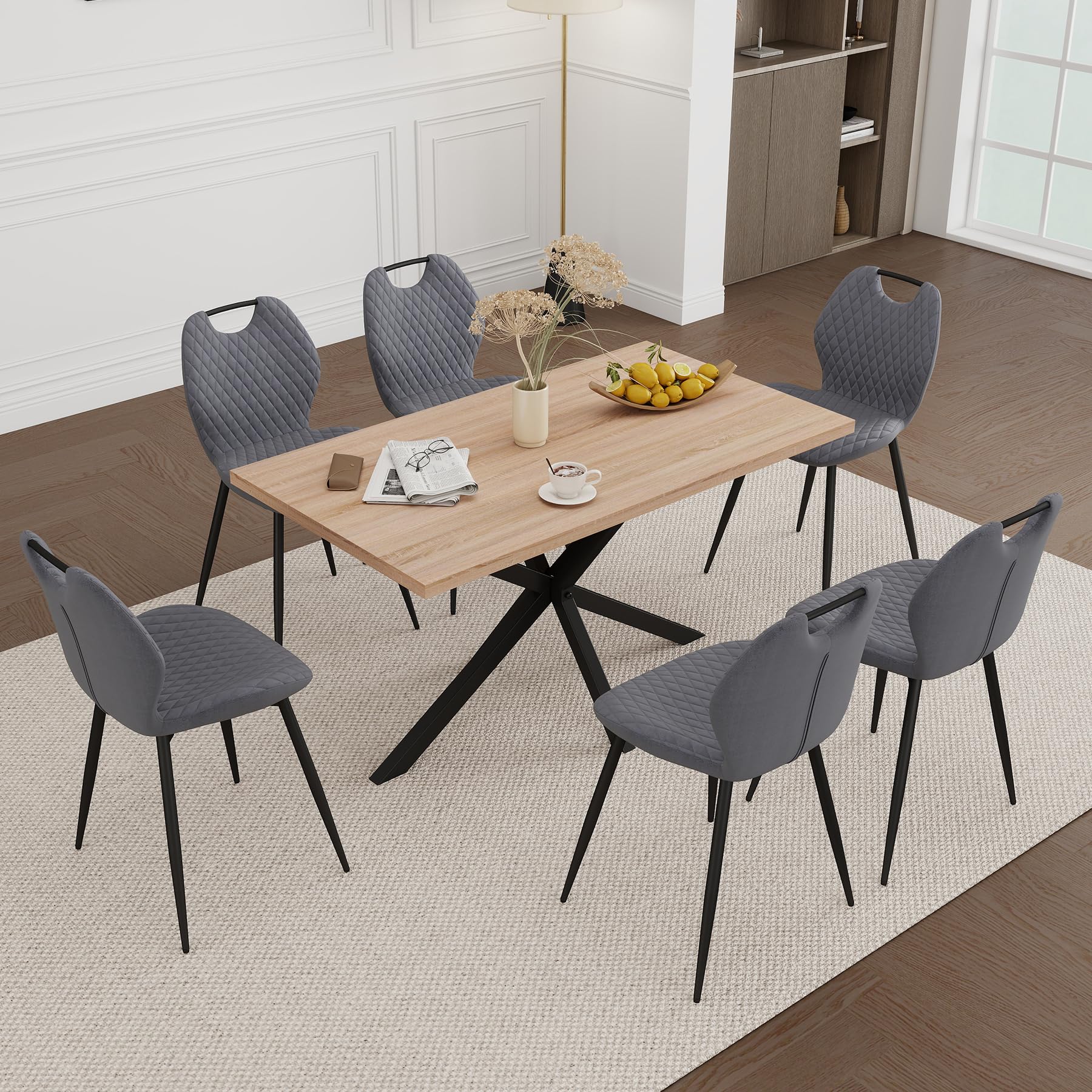 GrandCA HOME Juego de Mesa y Sillas de Comedor de 7 Piezas,Mesa Cuadrada de 140 cm,6 Silla de Comedor Tapizada en Terciopelo holandés,Adecuado para Cocinas,Comedores (Madera Clara+Gris)