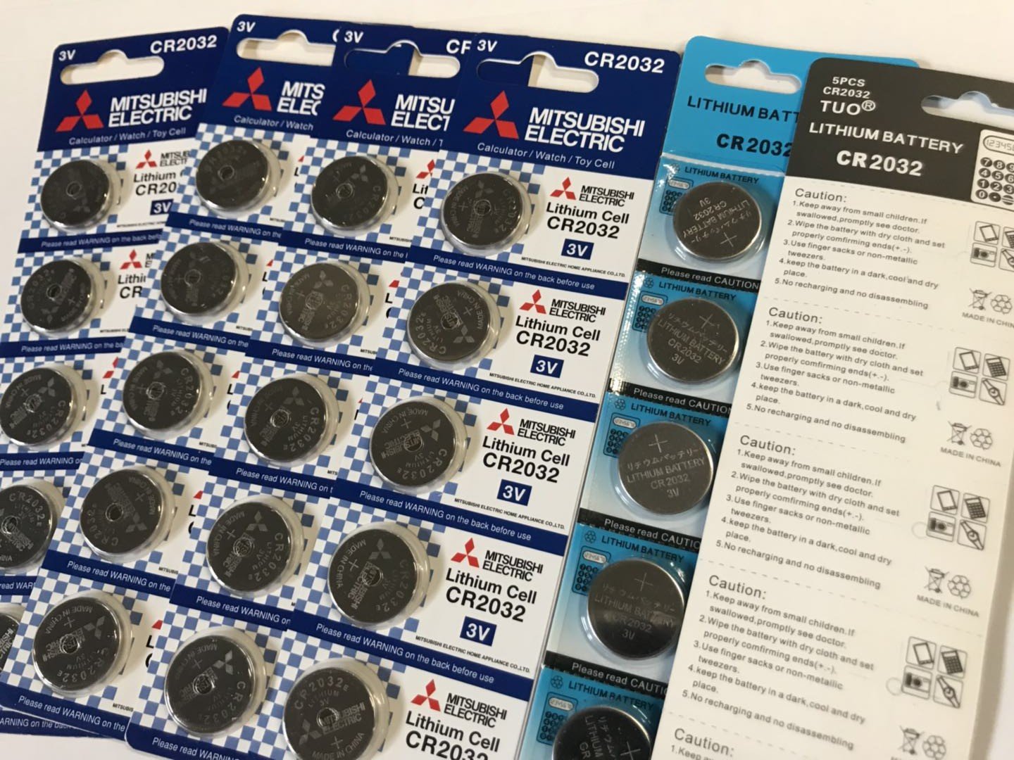 三菱 20個 TUO 10個 高性能 CR2032 ボタン電池 3V 2032 リチウムコイン電池合計30個