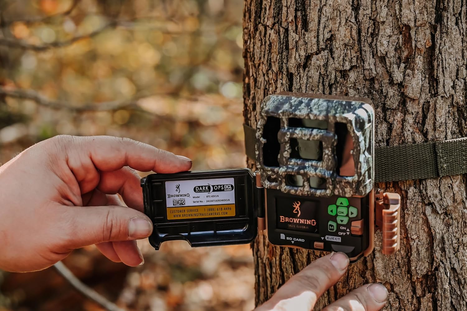 Browning Dark Ops DCL ナノトレイルゲームカメラバンドルには、J-TECHカードリーダーと