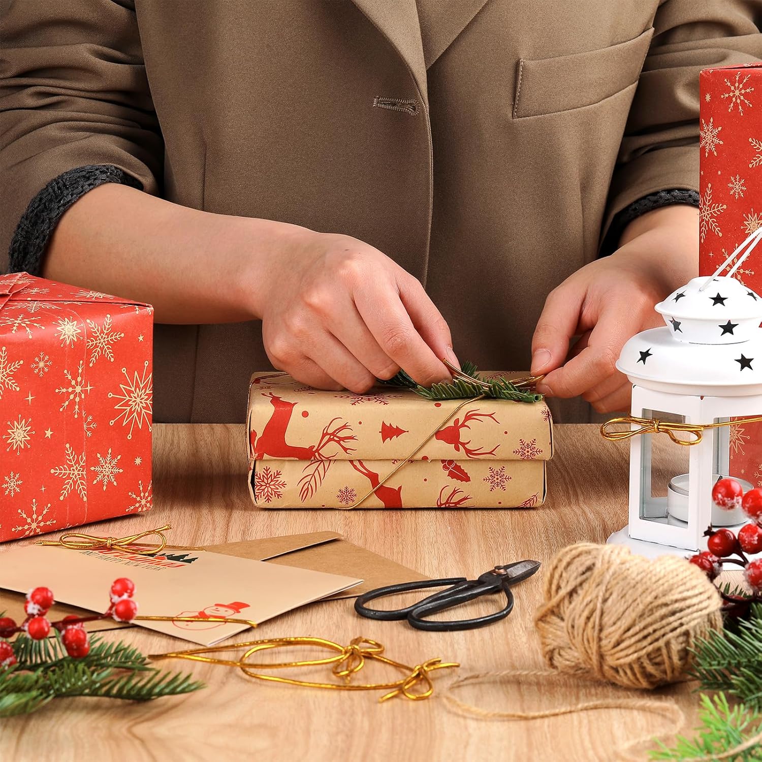 Vercraft 200 Pcs Gold Stretch Loops with Pre Tied Bows Metallic Elastic Ribbon String Elastic Cord for Gift Boxes Tags Gift Wrapping Crafts(8 Inch,Gold)