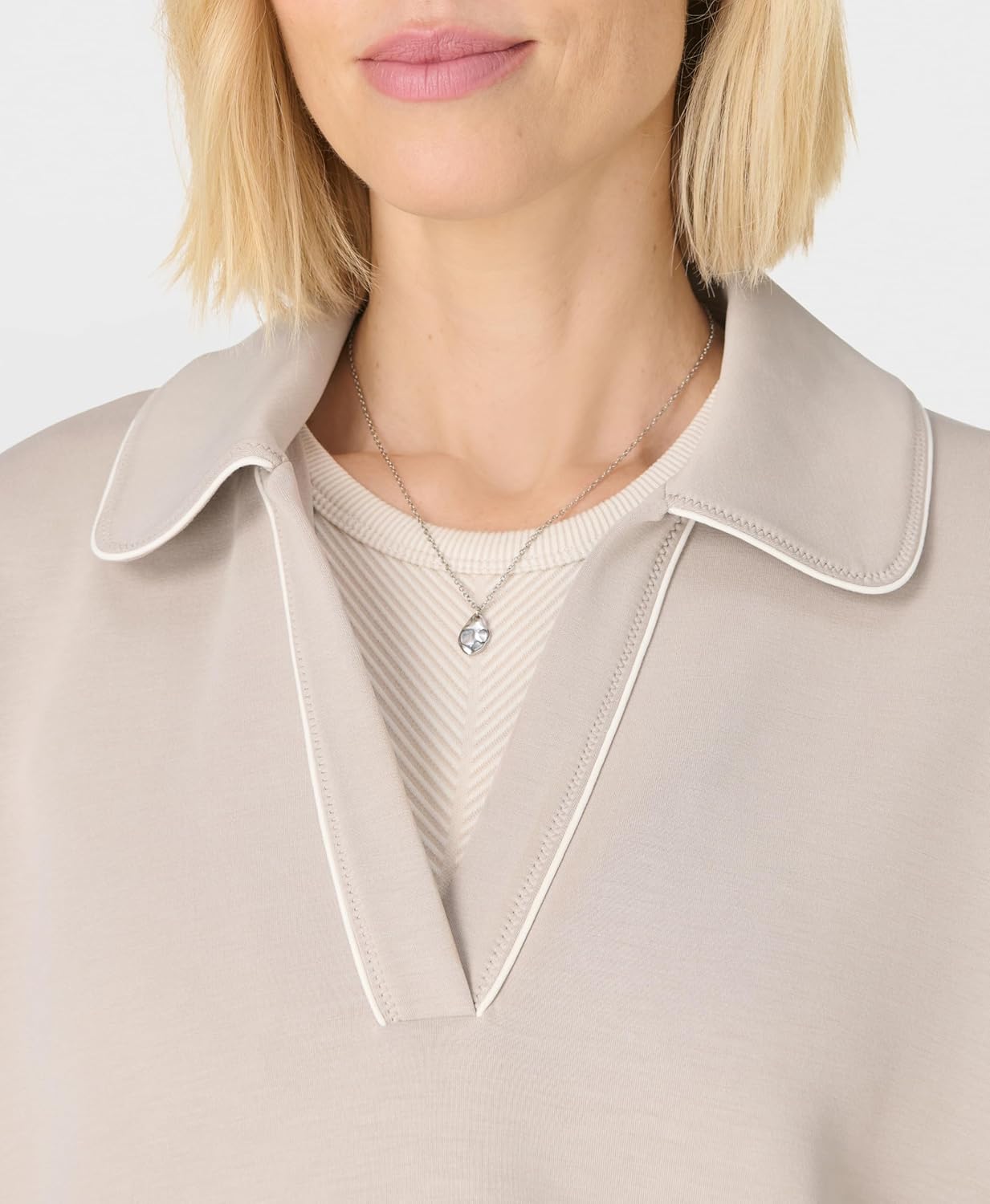 Sweaty Betty Women's Sand Wash Crop Henley Sweatshirt - Image 3