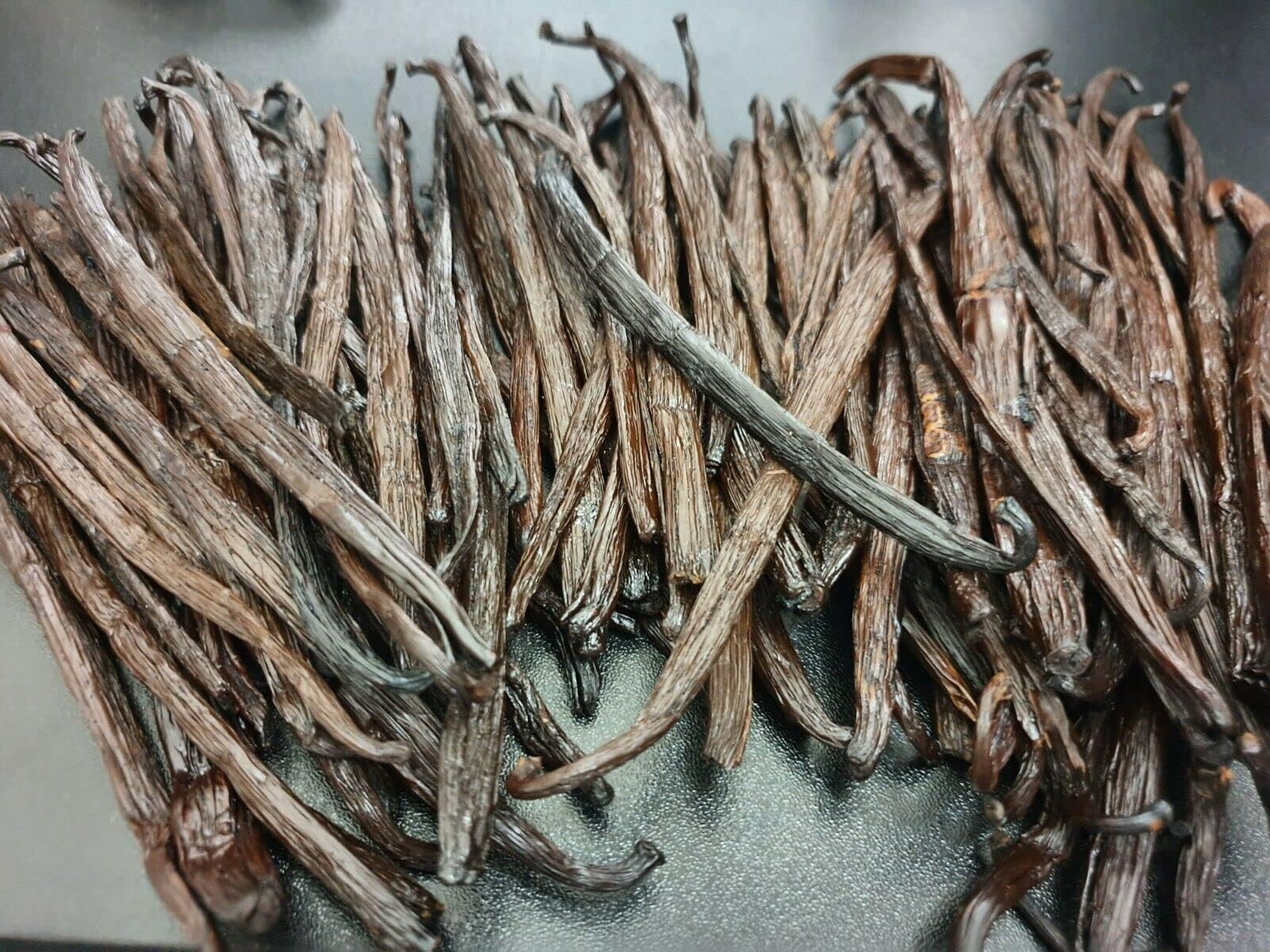 1 KG Bourbon Vanilla Pods Madagascar Beans SPLIT On the BOTTOM Grade A