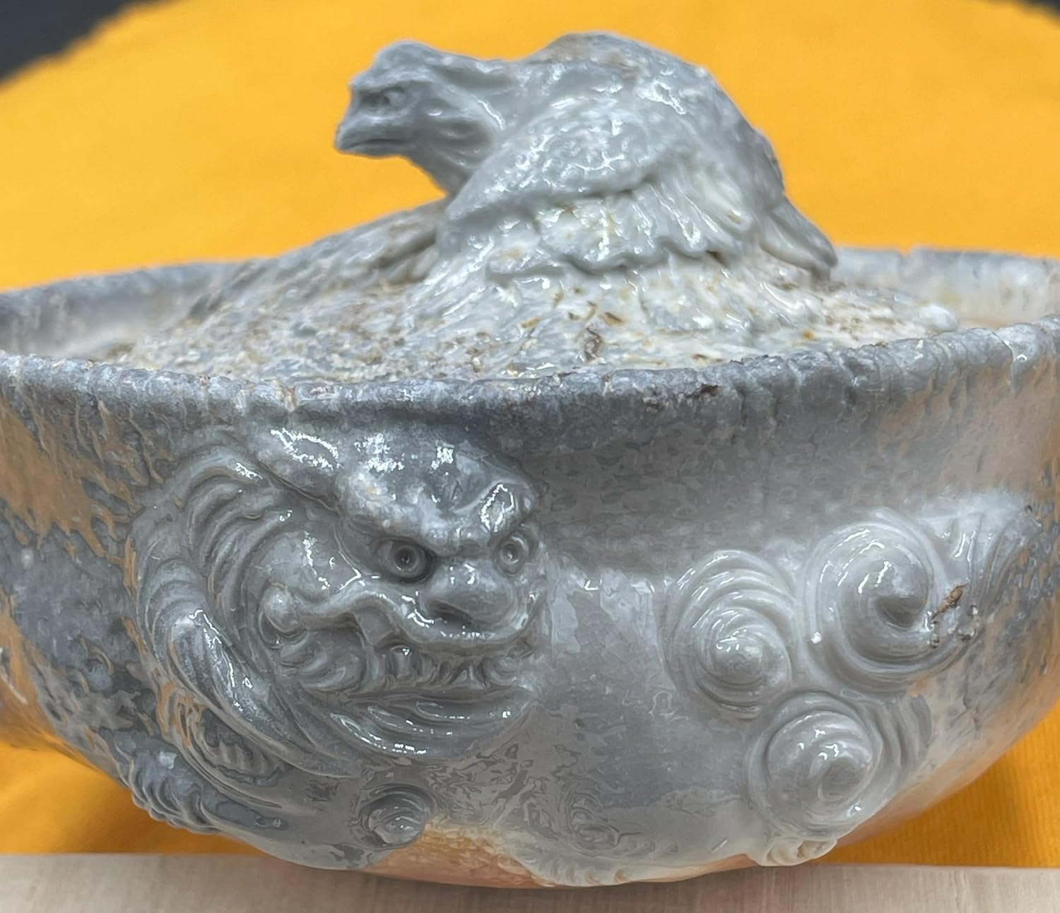 備前焼 白備前鳳凰獅子宝瓶、難波誠治作、桐箱付き、伝統工芸品 [並行