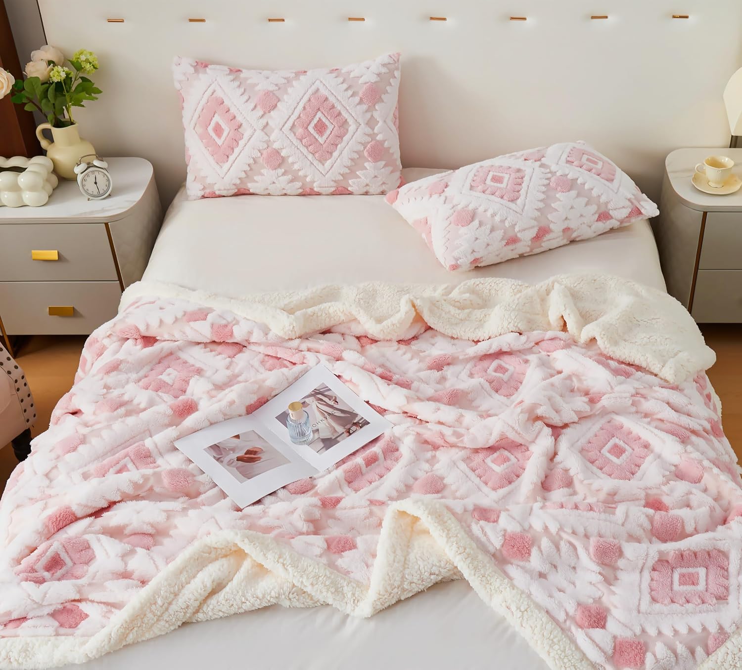 LEVINIS Large Bohemian Bed Blankets 80'' × 90'', Ultra Soft Aztec Blanket for All Season, Cozy, Plush, Bohemian Throw Blanket for Bed/Couch/Sofa/Office/Camping, Pink - Image 4