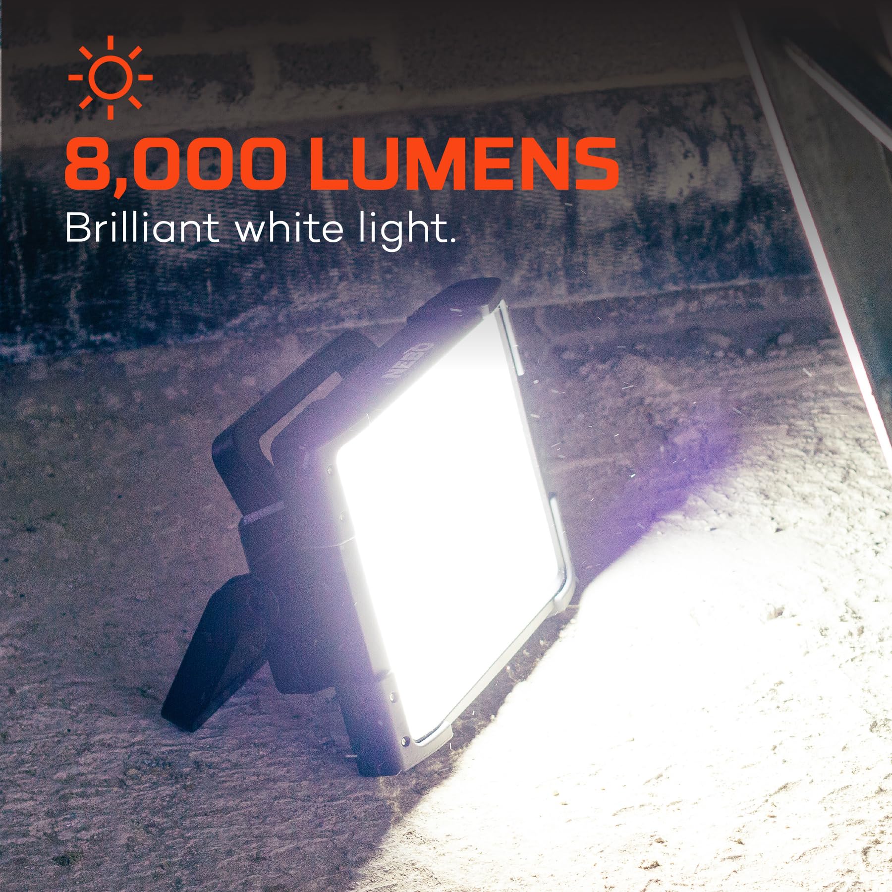 NEBO Luz de inundación de 8 K, reflector de trabajo recargable de 8000 lúmenes con múltiples modos de brillo, asa de transporte, compatibilidad de trípode y alimentación de CA compatible con el sitio