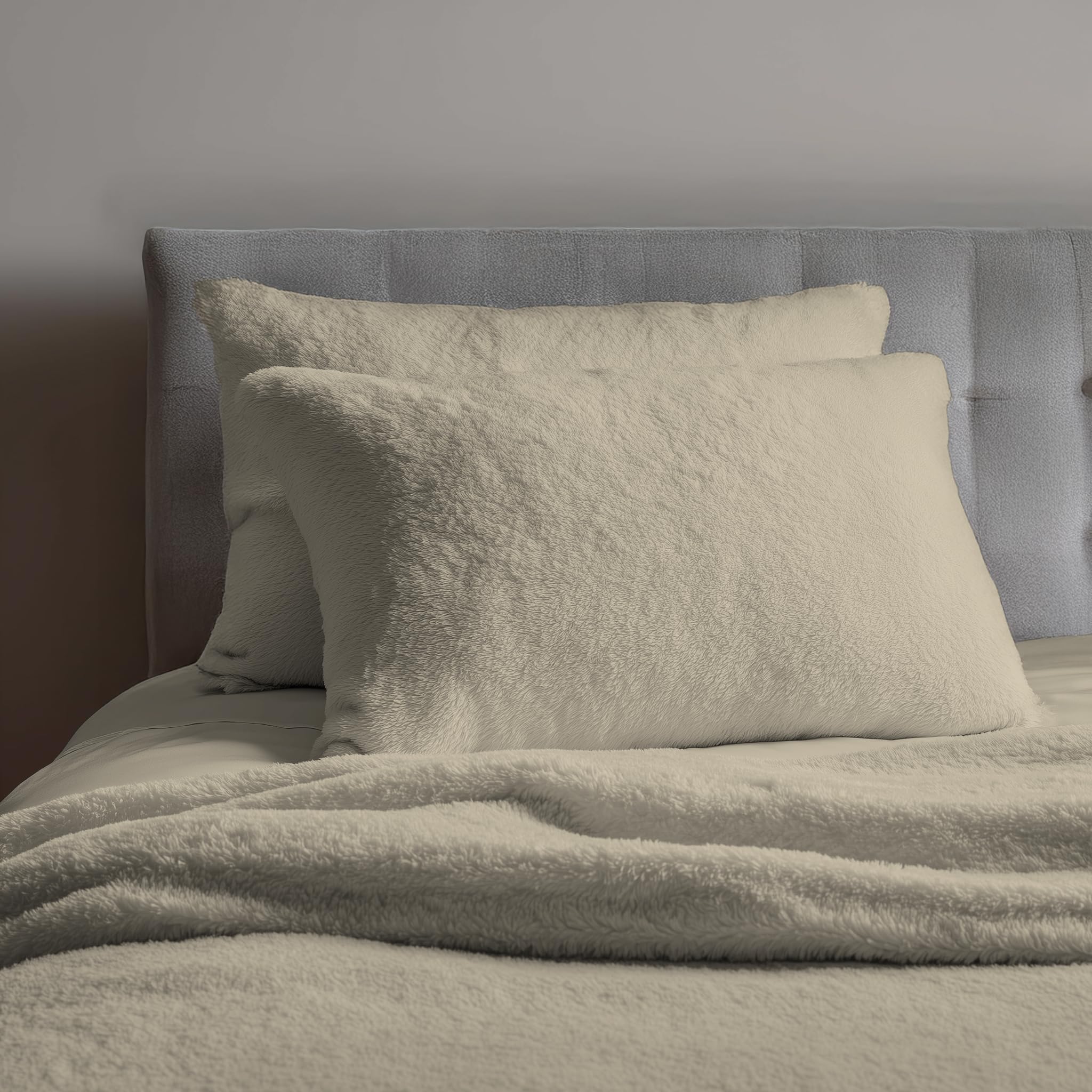 Home Sweet Home UK Teddy Fleece Pillow Cases 2 Pack – Fluffy Pillowcases with Envelope Closure, 48x74 cm Pillow Covers, PillowCase Standard Size Set of 2