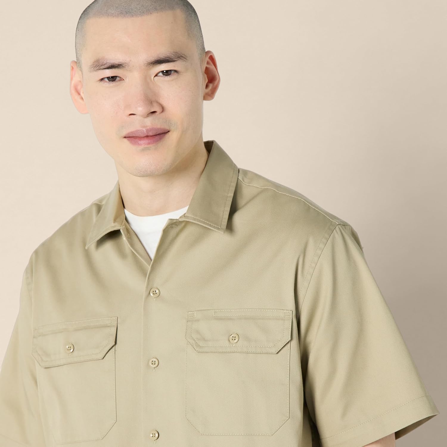 Amazon Essentials Button Up Shirt for Men, Short-Sleeve, Stain and Wrinkle-Resistant - Image 3