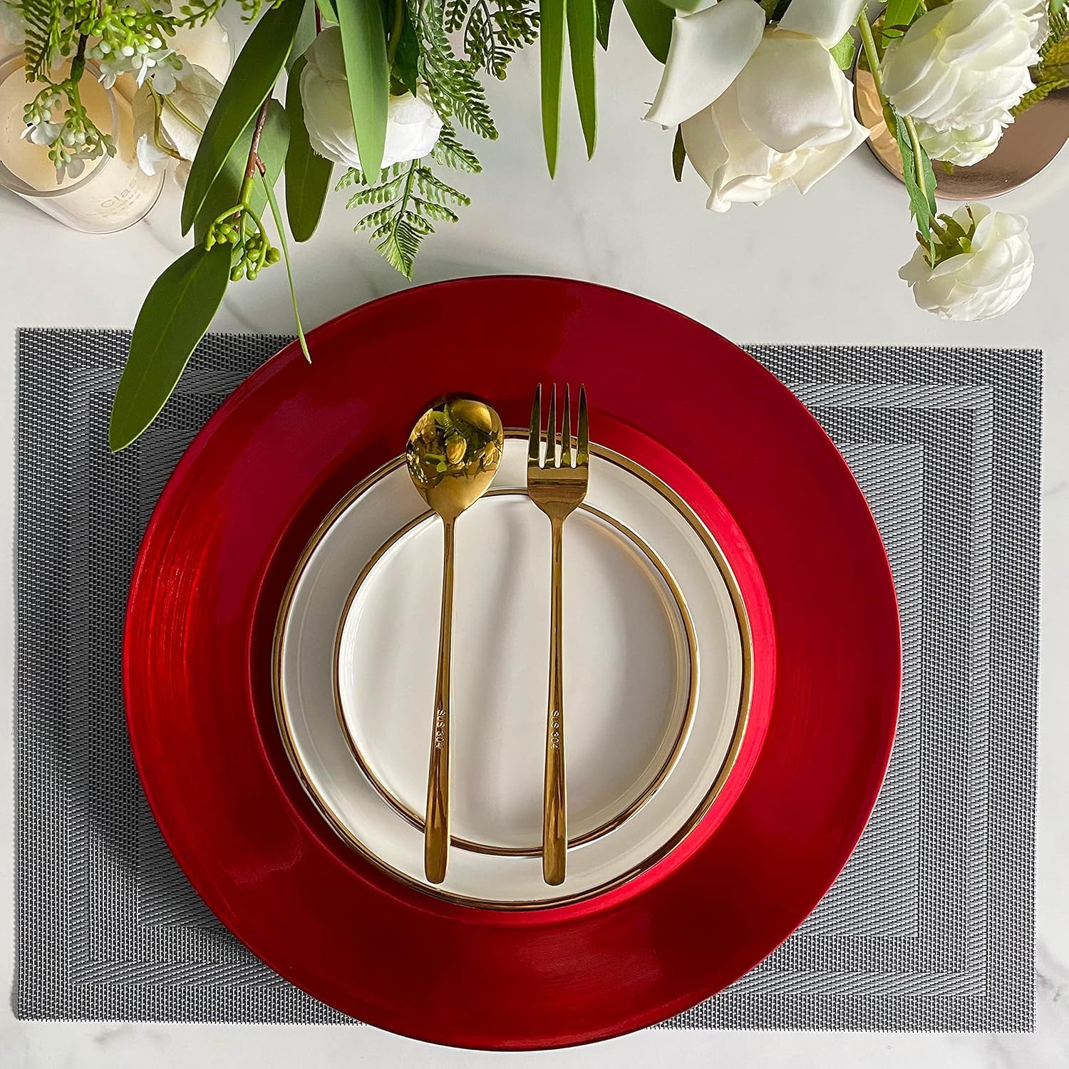 Tamu Tamu - Assiette de présentation - Finition métallique - 33 cm - Rouge