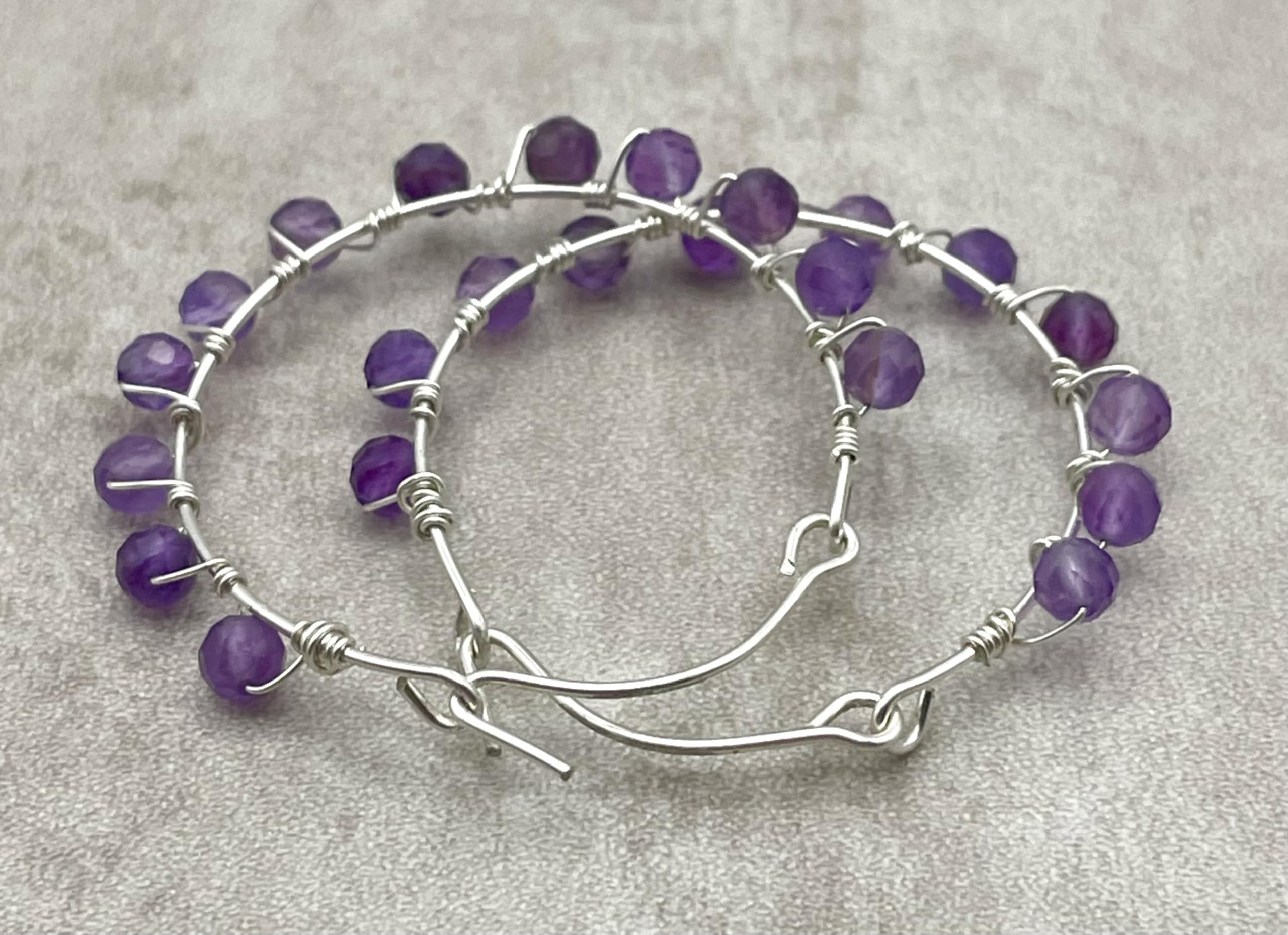 Orecchini con Ametista Viola e Cerchi in Argento 925, Gioielli Artigianali, Bijoux Fatti a Mano, Regalo per Lei
