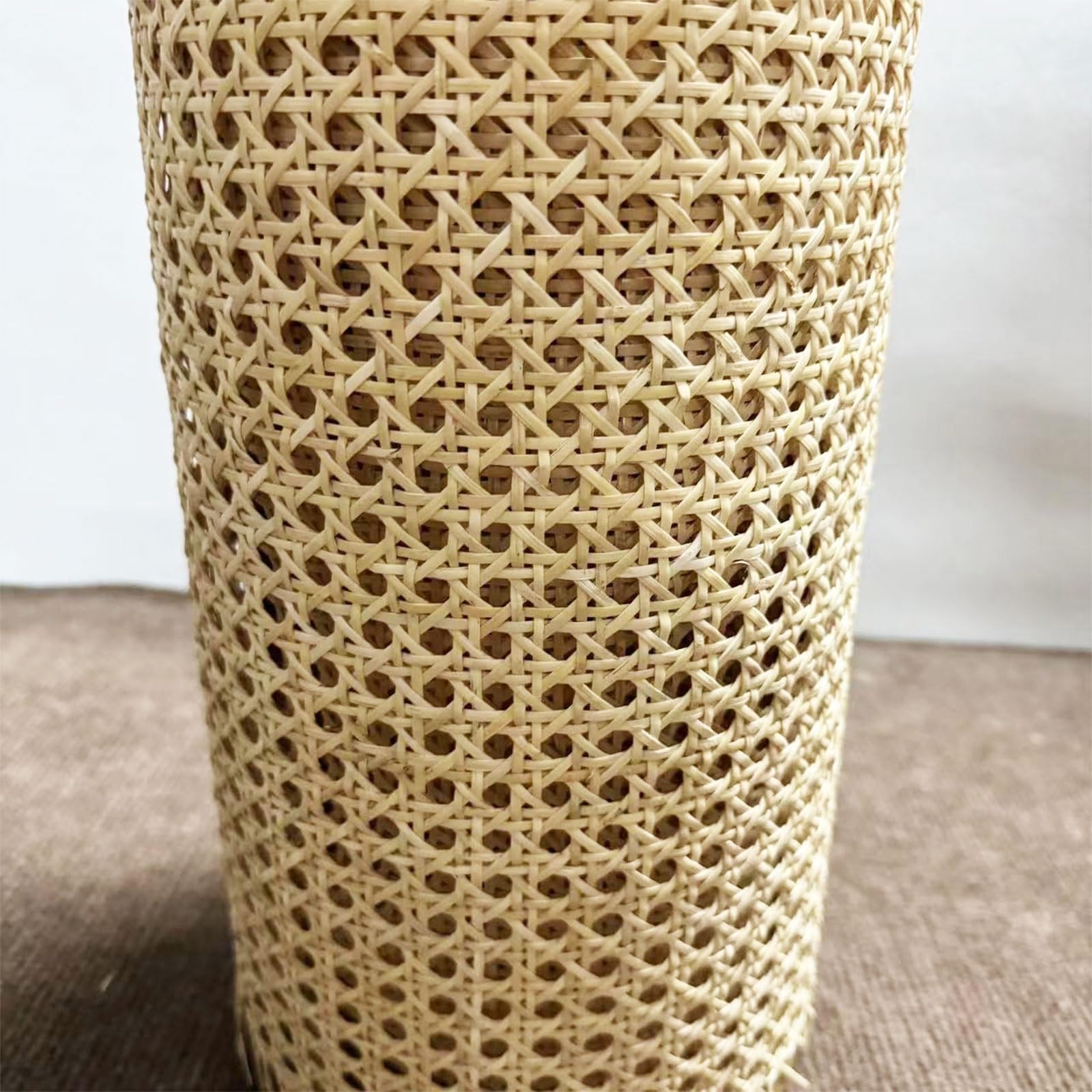 Rotin naturel pour réparer une chaise cassée ou moderniser un meuble ancien facilement