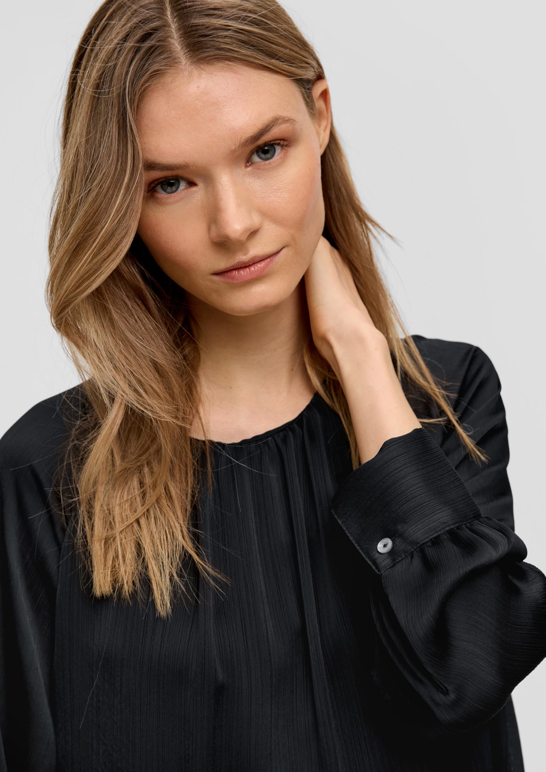 s.Oliver Black Label Damen 2139044 Chiffon-Bluse mit Webstruktur (1er Pack)