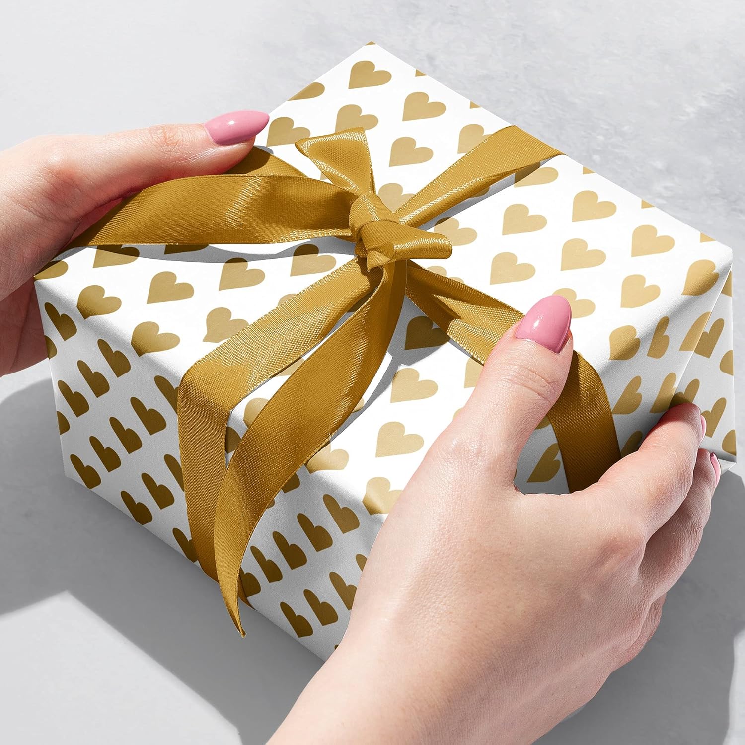 Jillson Roberts Gift Wrapping Paper, Golden Hearts (8 Rolls 5ft x 30in)