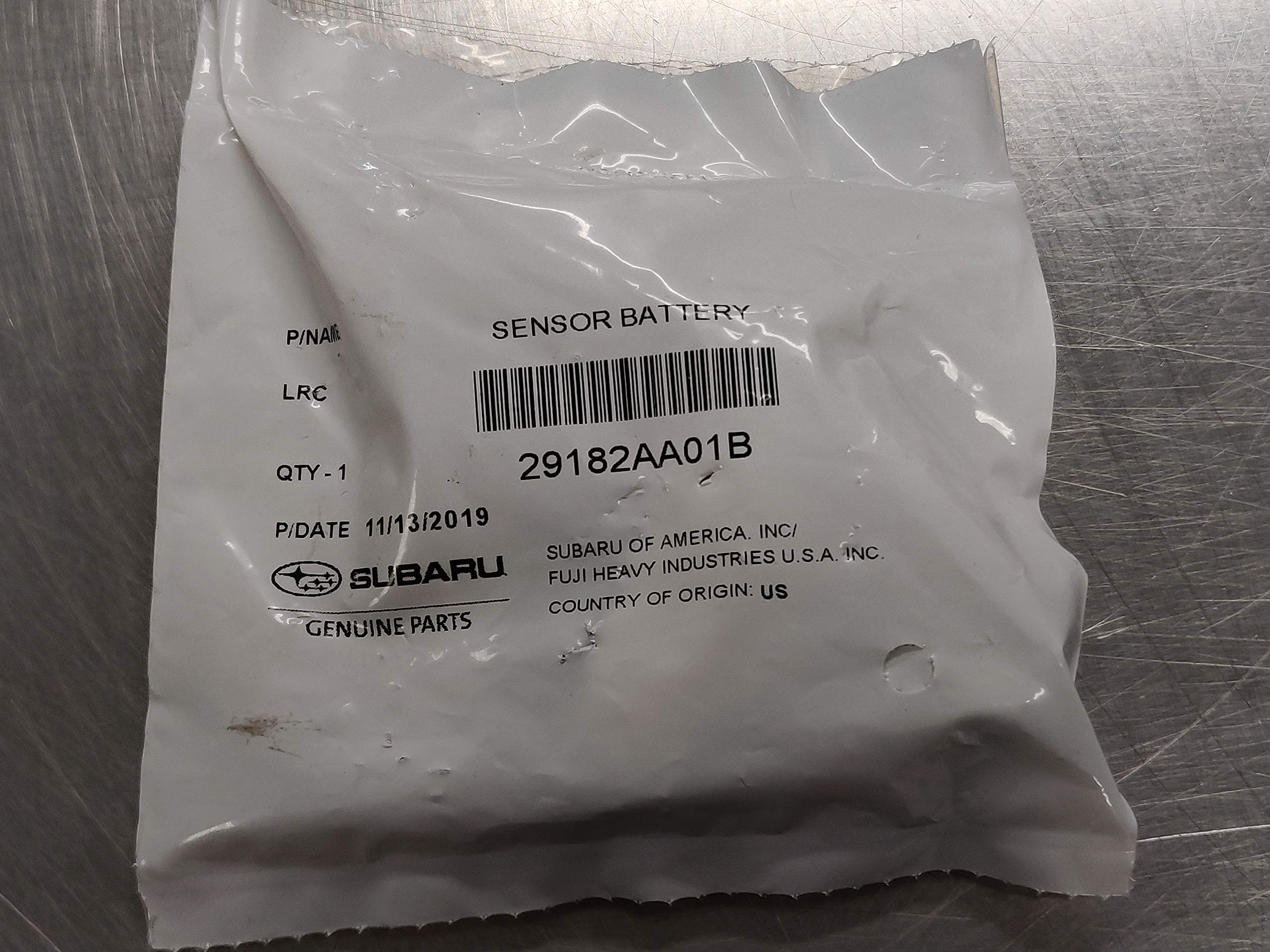 Amazon.co.jp: SUBARU 純正部品 29182AA01B バッテリーセンサー : 車