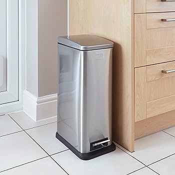 Black Decker 61099 BXBN0004GB l Slimline Pedal Bin with Automatic Clasp, Stainless Steel, 57.5 x 20 x 35 cm, Stone Grey, Cool Grey, 56 cm x 36 cm x 21.5 cm