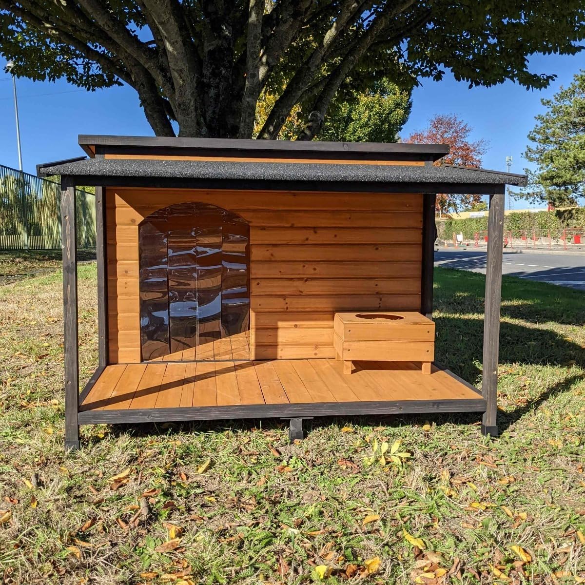 Caseta para perro pastor alemán con techo corredizo Shingle y terraza talla XXL