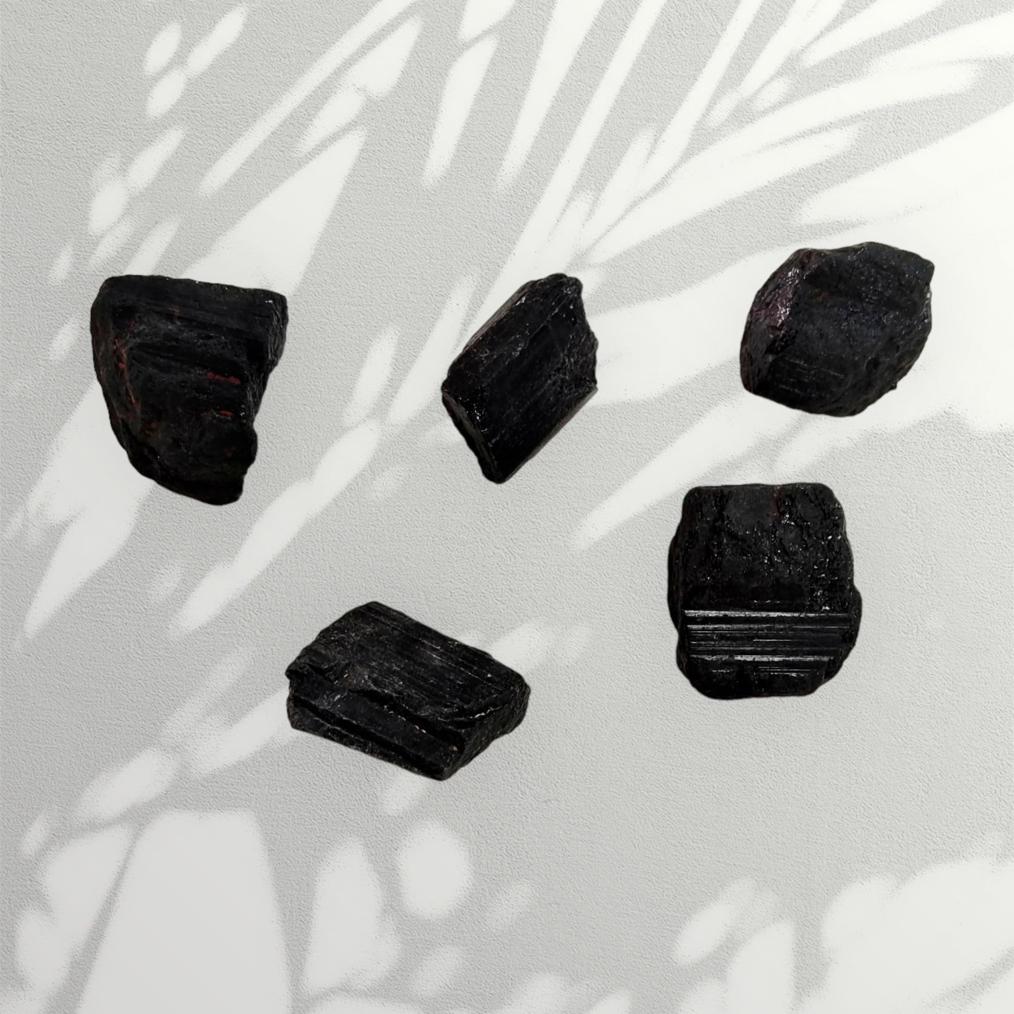 Piedra Turmalina Negra Naturales de 20 a 30mm 5PCS, Turmalina Negra en Bruto Protección Electromagnética, cristal de cuarzo negro natural para la fabricación de joyas (Turmalina, 5)