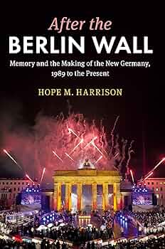 PUTTING BACK THE WALL Berlin 洋書 2,400+ The Berlin Wall Stock Photos, Pictures & Royalty-Free