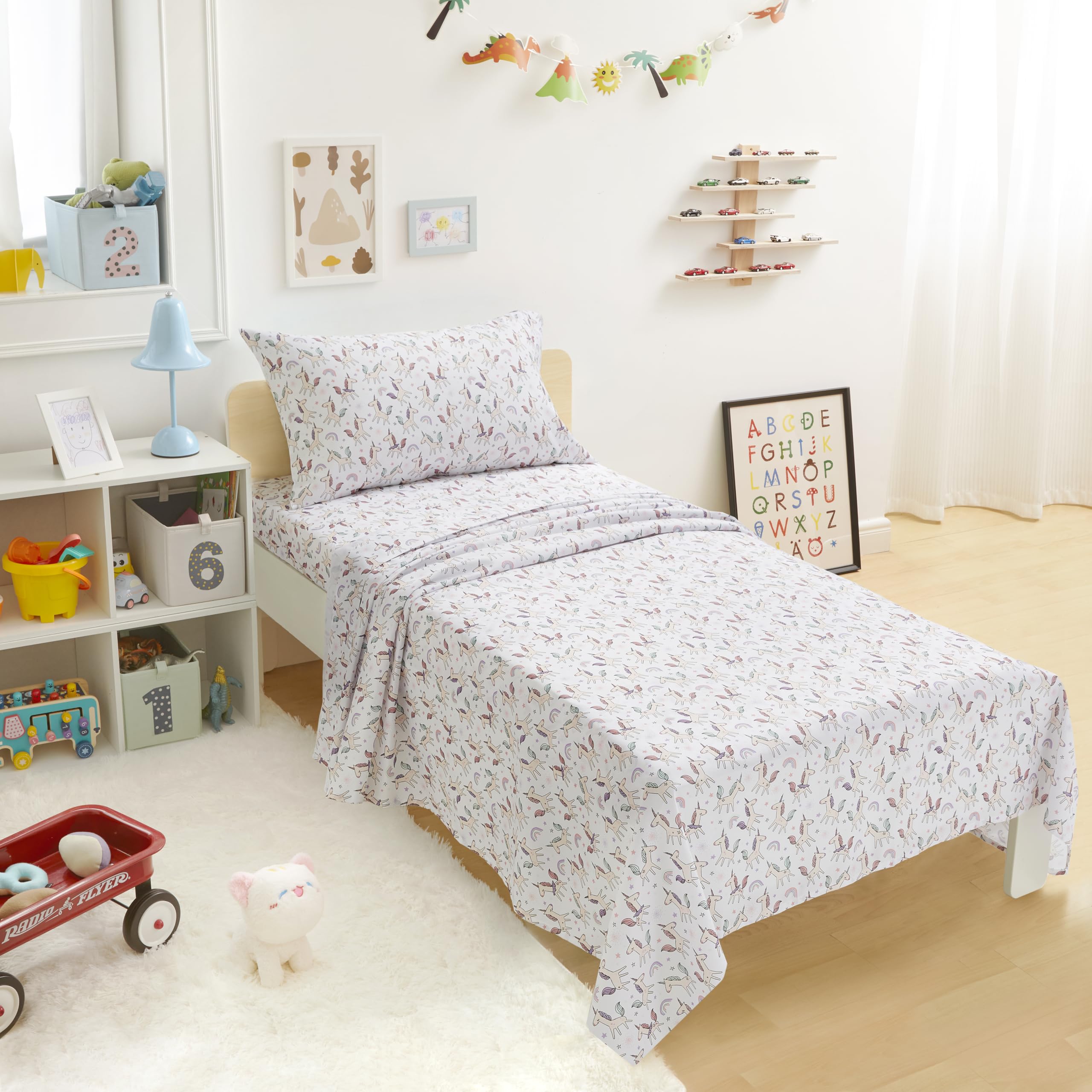Amazon Basics Microfiber Kids' Sheet Set with Pillowcase, 3-Piece, Twin, Unicorn &amp; Rainbow