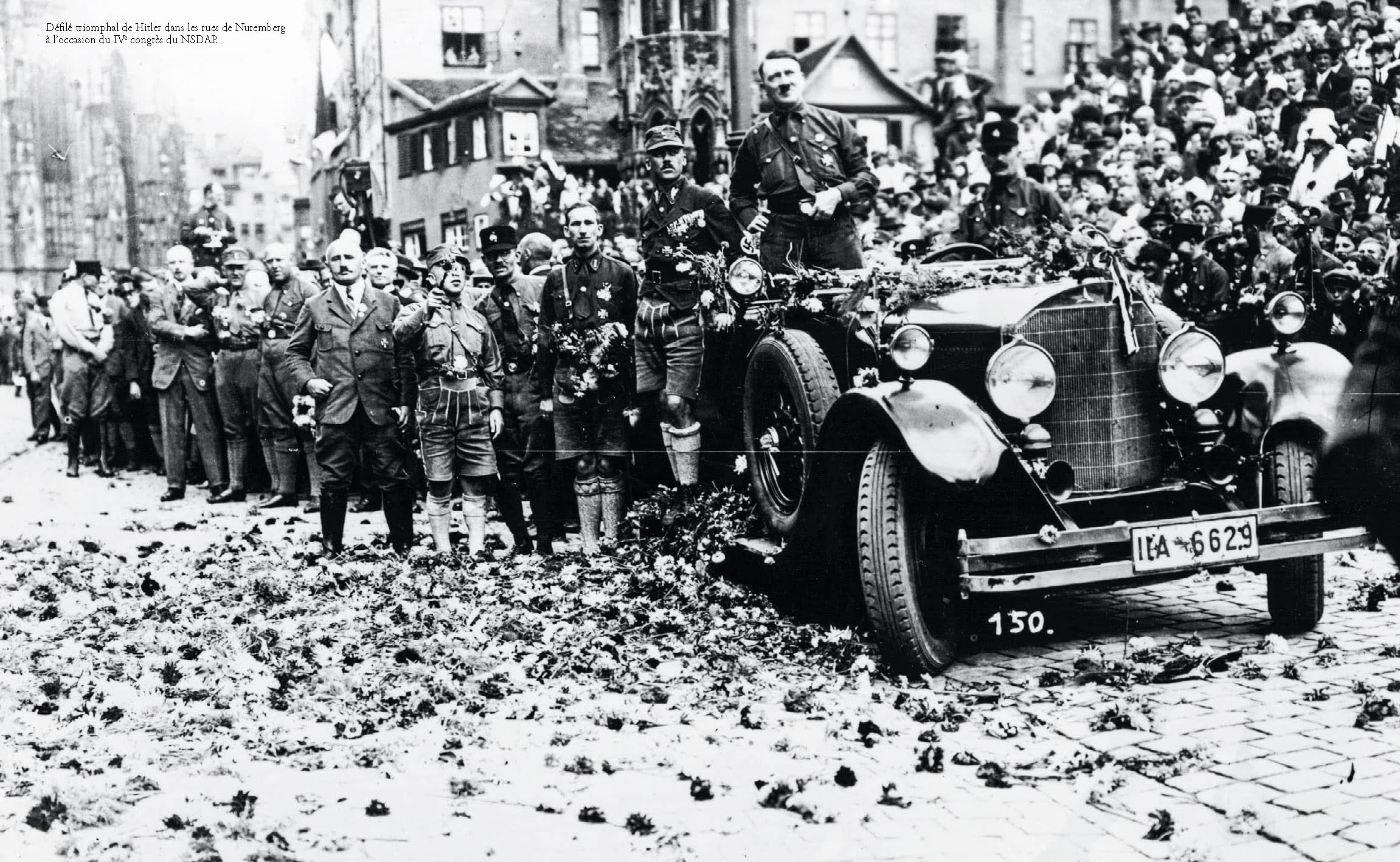 Le noir et le brun: Une histoire illustrée du fascisme et du nazisme 1919-1946