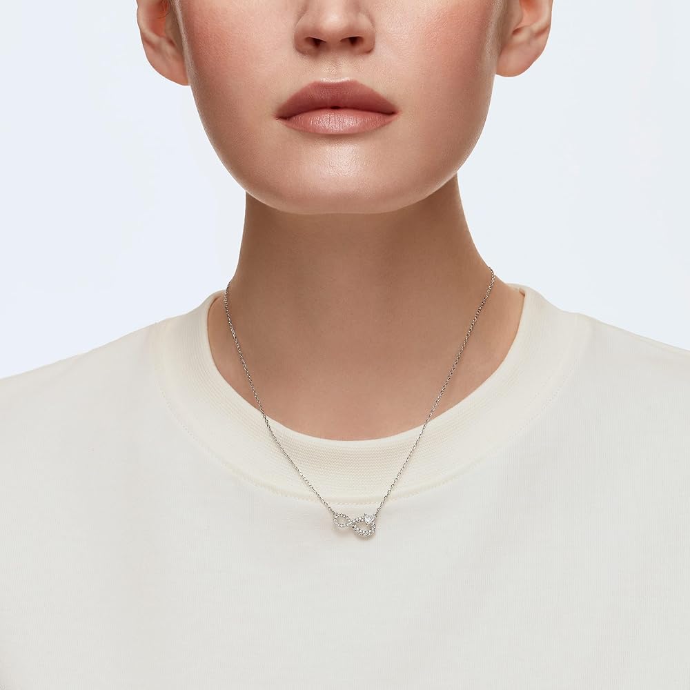 Amazon | Swarovski スワロフスキー Infinity クリスタル ネックレス