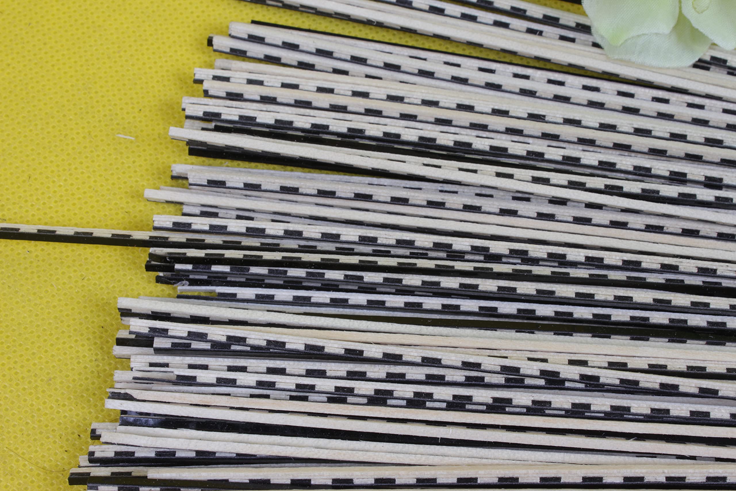 25pcs guitar Strip LUTHIER Purfling Binding MARQUETRY Inlay New Guitar parts 810x2.5x1.5mm #84