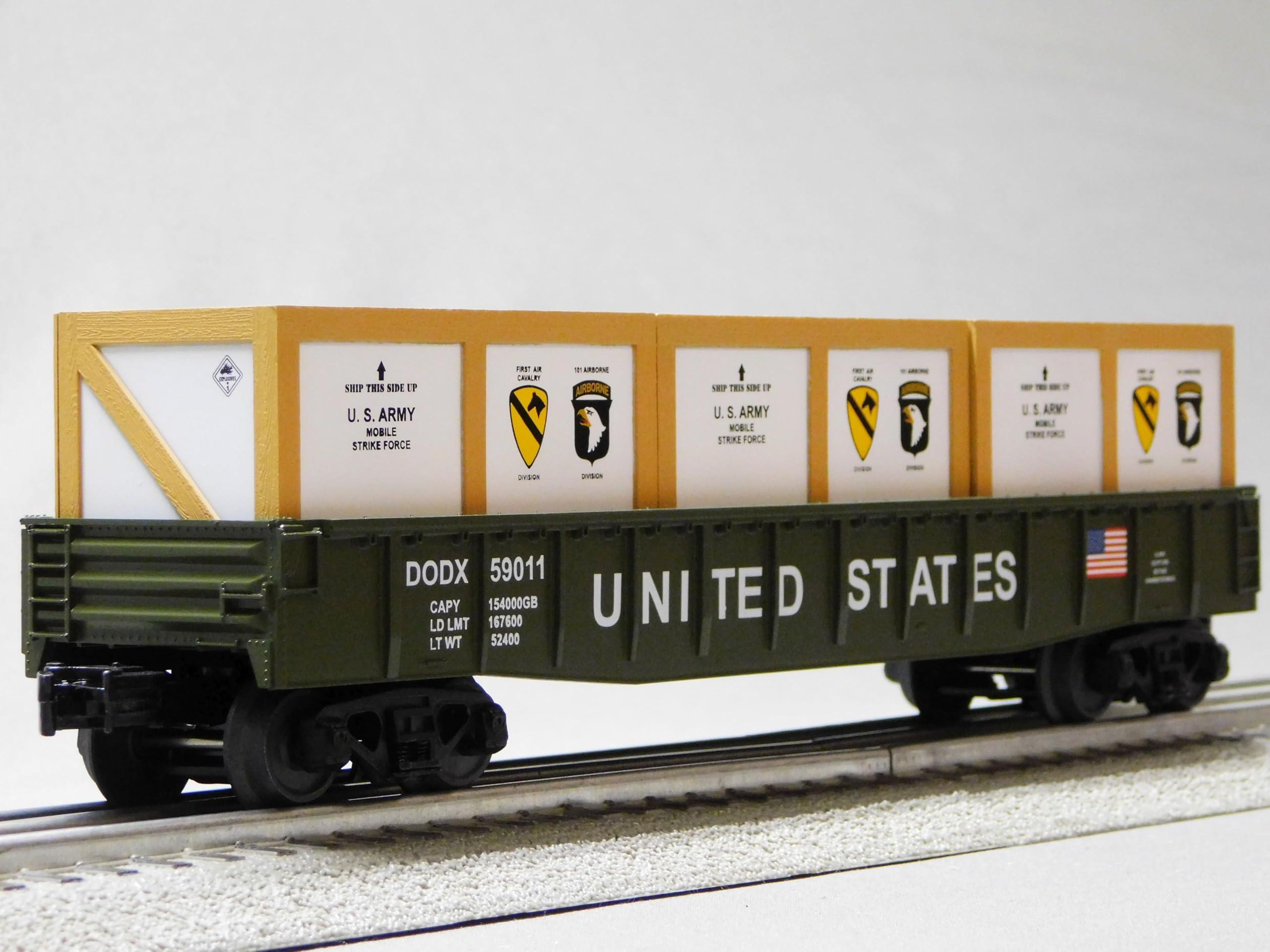 M.T.H. Electric Trains MTH RAILKING US Army Gondola CAR W/CRATES O Gauge 30-72250