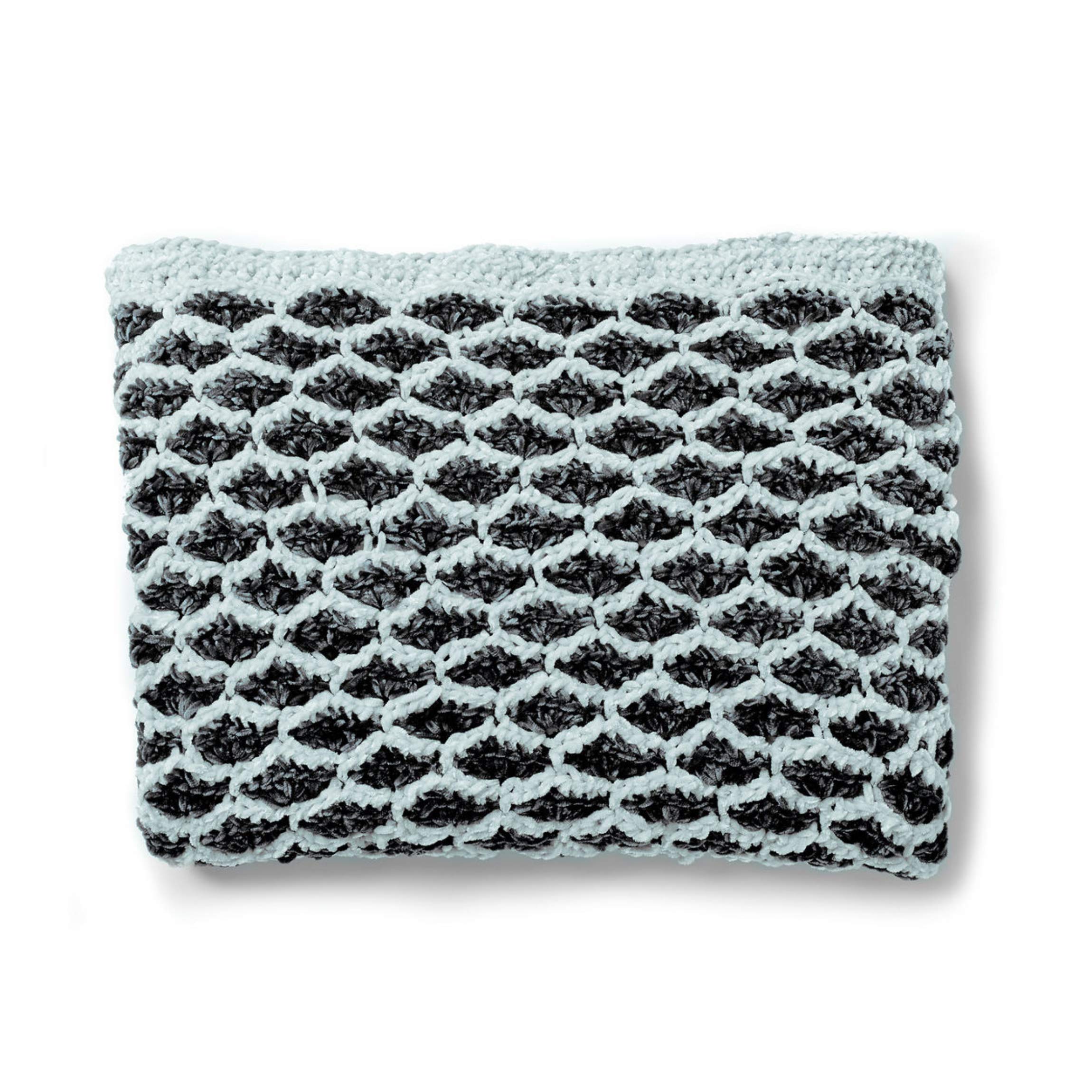 Bernat Velvet -300g - Smokey Green, smoky green - Image 4