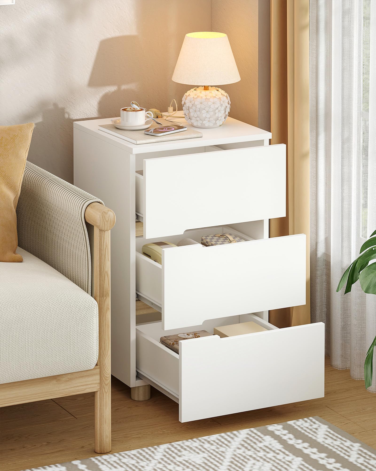 Hzuaneri Juego de 2 Mesilla de Noche, con 3 Cajones, Estación de Carga (2 Tomas AC, 2 Puertos USB), Estilo Minimalista Moderno, para Dormitorio, Salón, 35 x 40 x 65 cm, Blanco NS33403XEU