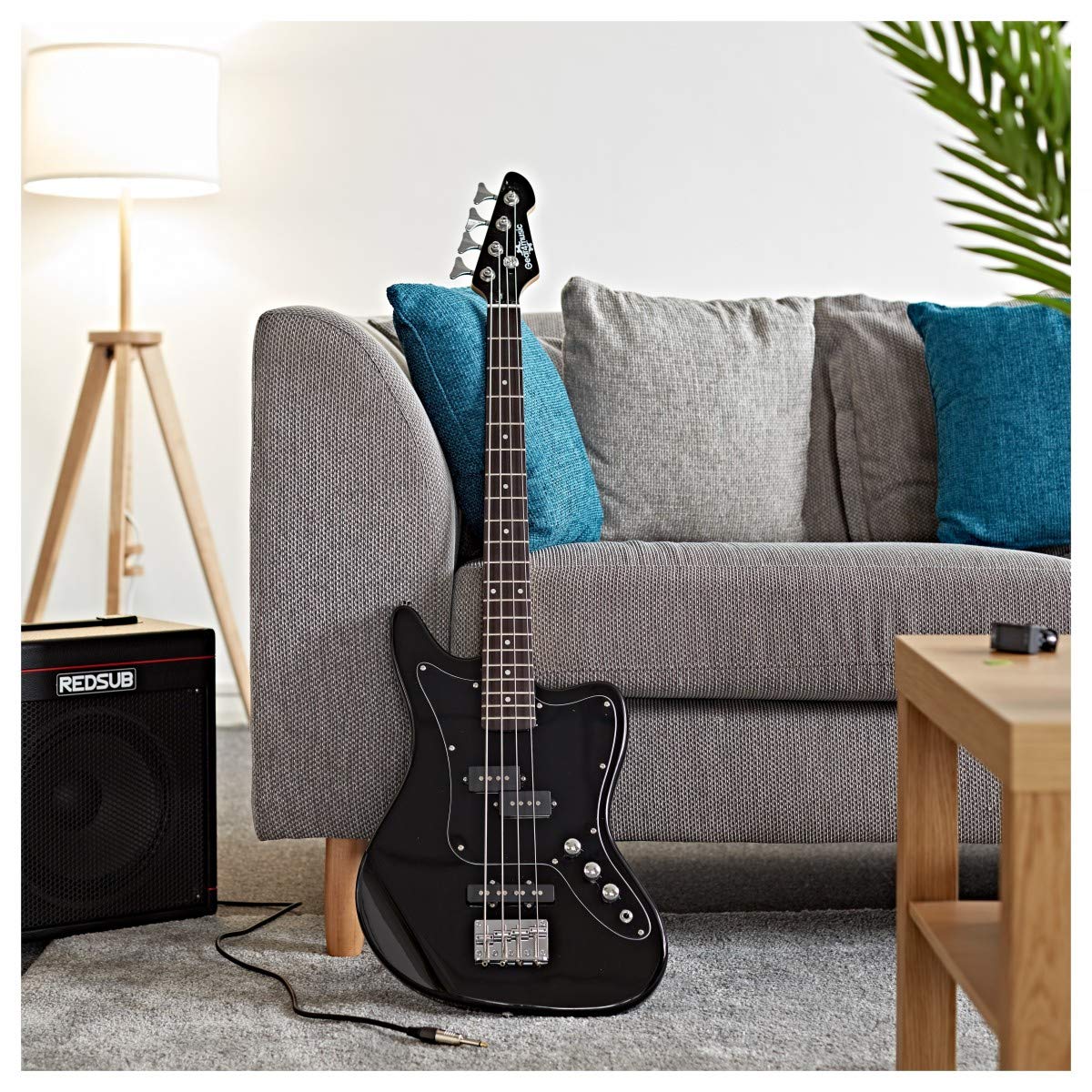 Basso a Scala Corta Seattle + Pacchetto con Amplificatore 15 W, Nero