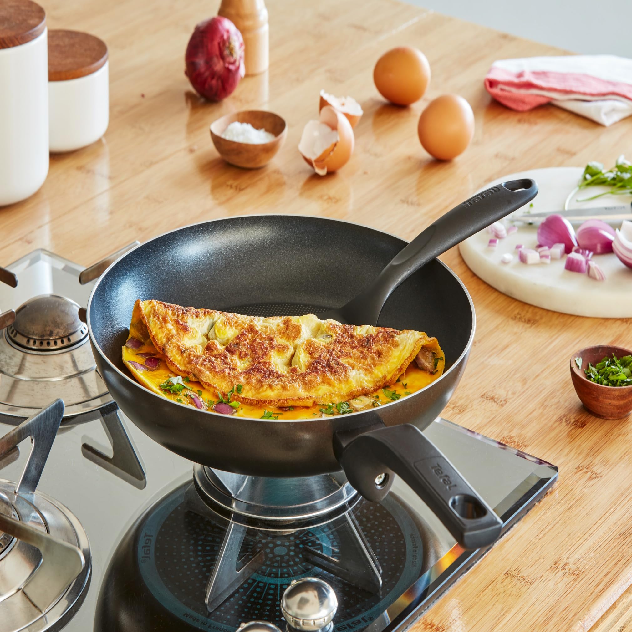Tefal Easy Cook and Clean, Poêle 32 cm, Nettoyage facile, Revêtement antiadhésif, Indicateur de chaleur Thermo-Signal, Base Diffusion, B5550833