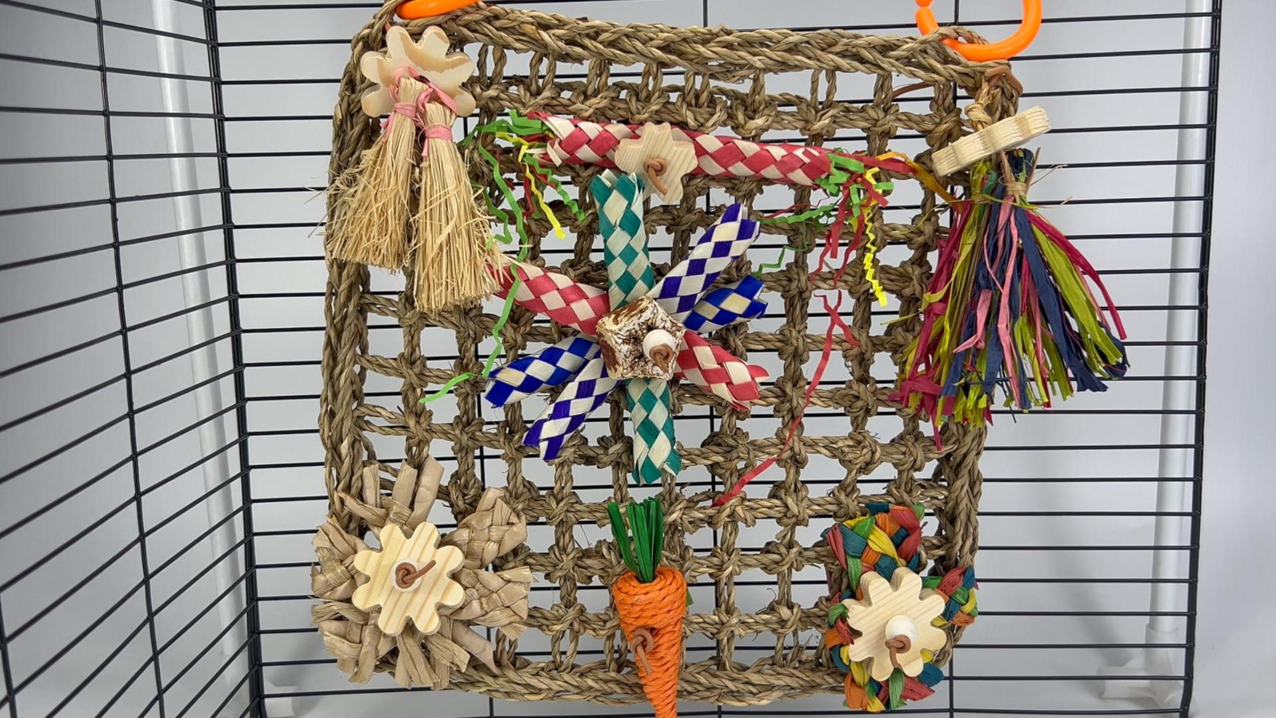 Hypeety Bird Toys Parrot Foraging Toys Bird Chew Toys Parakeet Shredding Seagrass Climbing Mat with Various Toys for Conure, Cockatiel, Lovebird, Parakeet, Budgie (L(Carrot)) - image 8