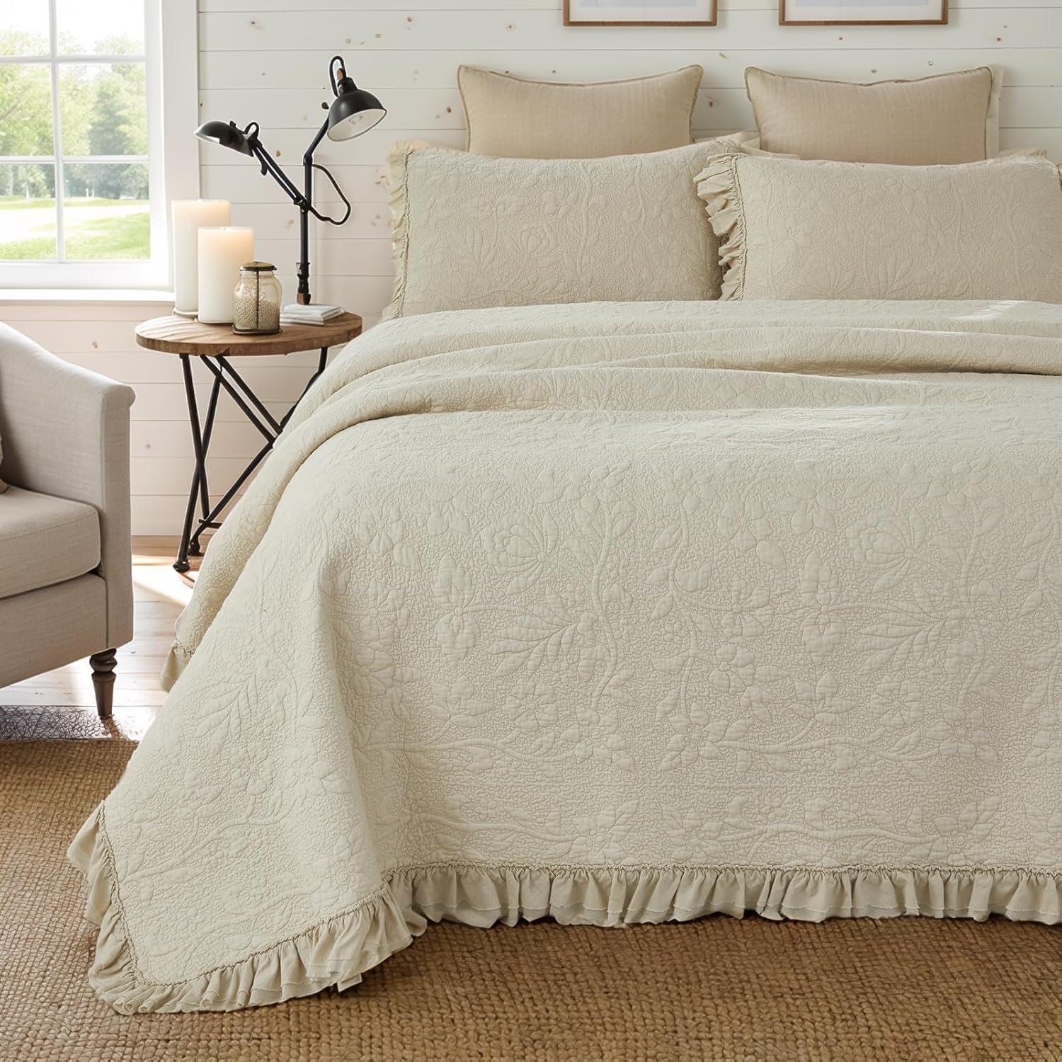 Brandream Luxury Cotton Quilt Set King Size ?Handcrafted Floral Vine Stitching Beige Ruffled Edge Bedspread Heirloom Quilt Bedding Set 3-Piece