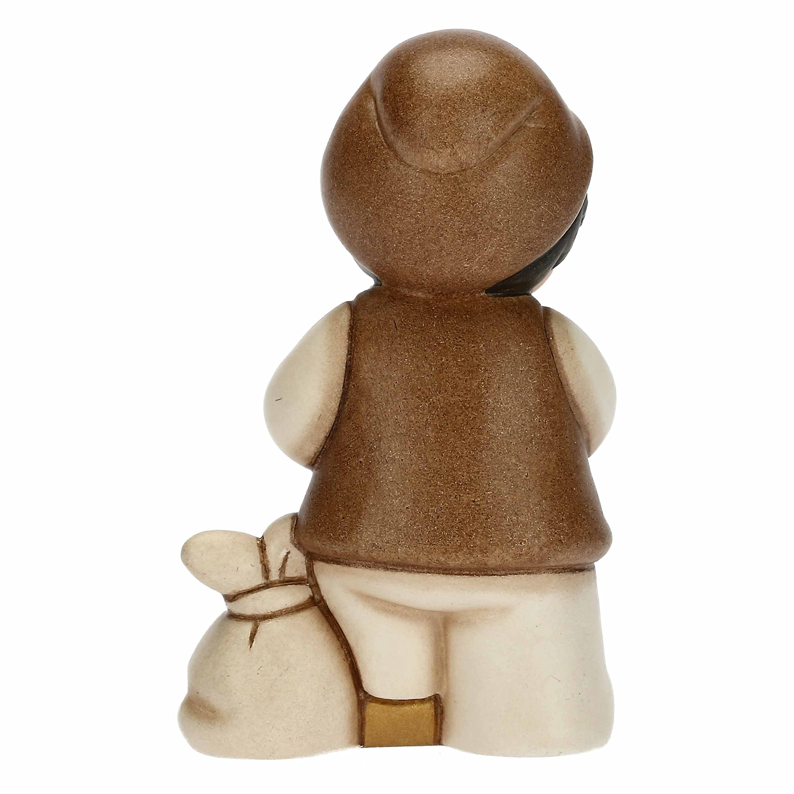 THUN - Presepe 2022 - Statuina Presepe Bimbo con Mela in Ceramica Decorata a Mano, Versione Vestito Bianco - Linea Presepe Classico - 4,3x3x6,5 cm h