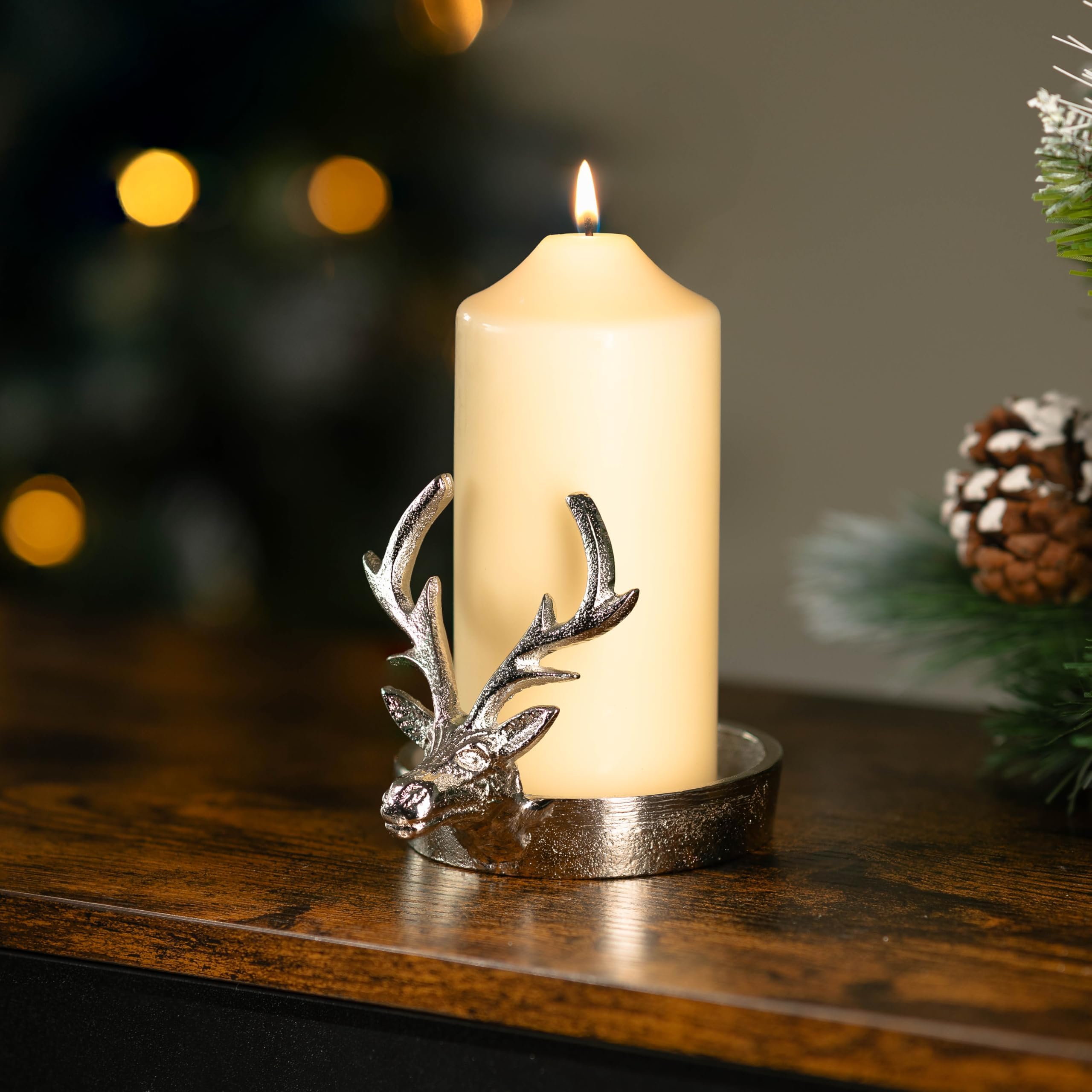 Homezone Stag Tealight Holder Christmas Reindeer Votive Tealight Candle Holder - Rustic Metal Reindeer And 4X Glass Tealight Candle Holder - Festive Gift Xmas Table Centrepiece Rudolf Candle Light (Stag Tealight Holder)