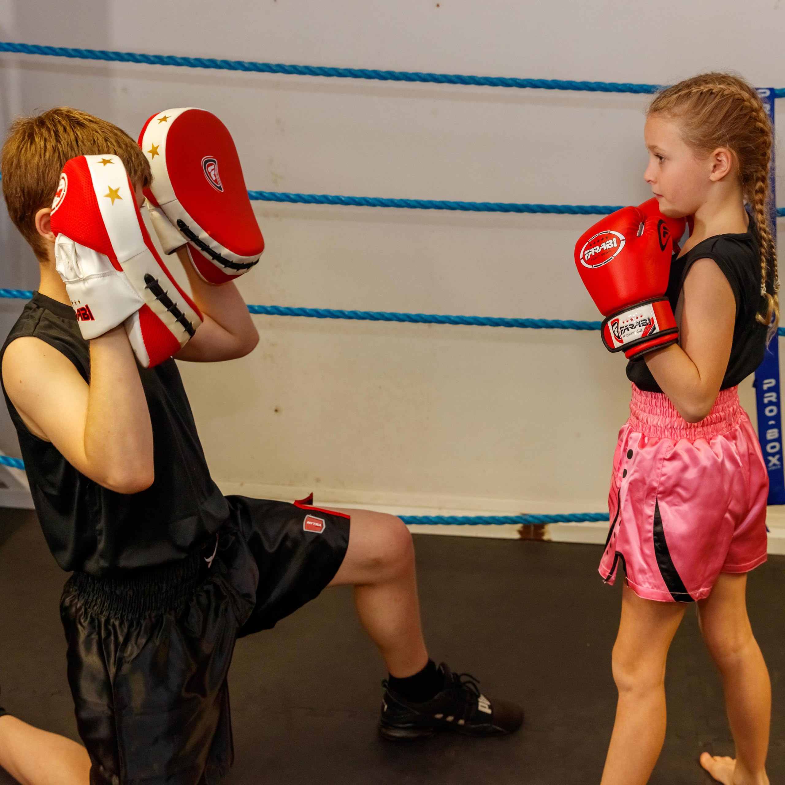Farabi Sports Rękawice bokserskie dla dzieci 4 oz rękawice bokserskie MMA Muay Thai Kickboxing, worek bokserski, trening dla dzieci w wieku 3-7 lat