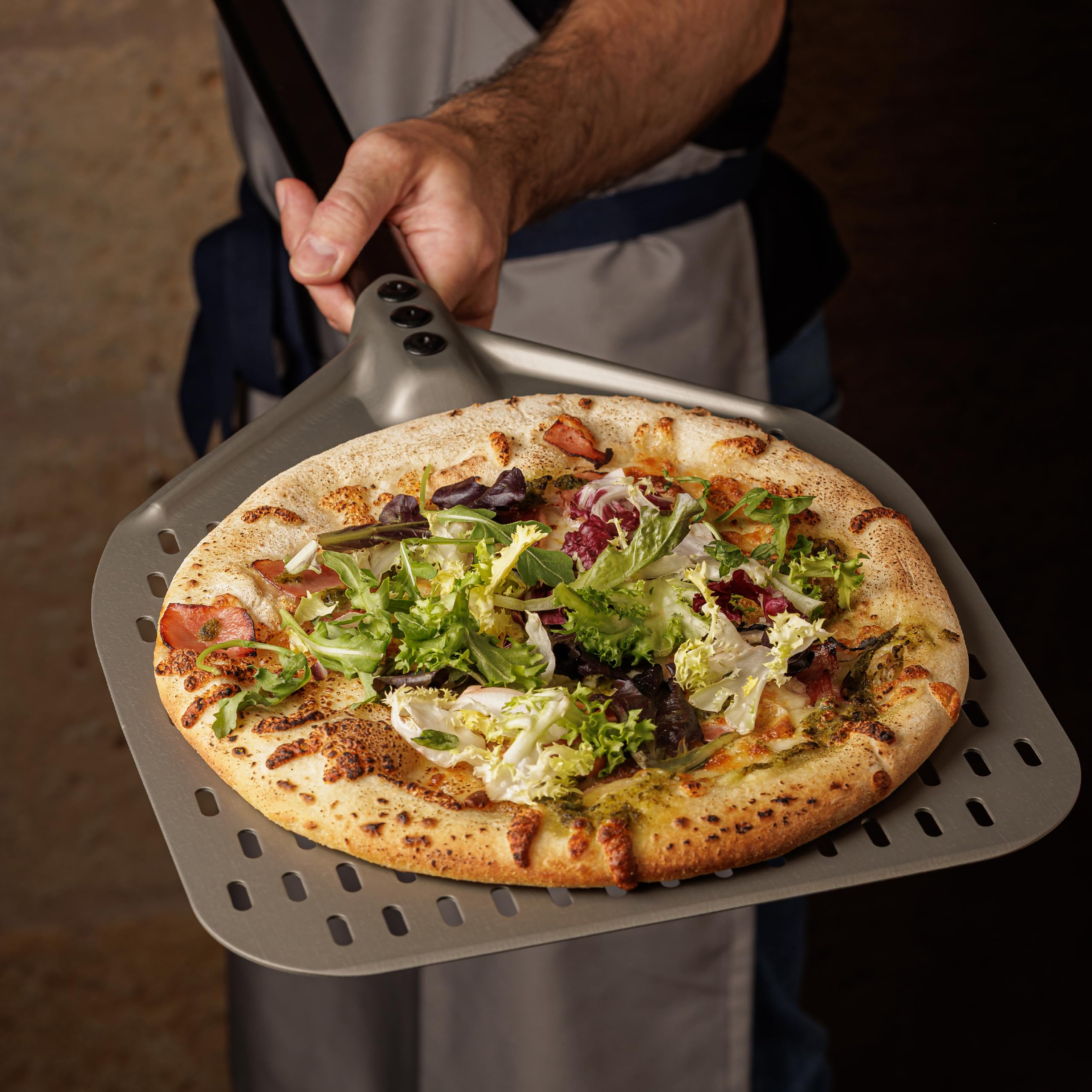 LACOR - 61466 - Pala Pizza Fuoco, 30 x 30 x 120 cm, Aluminio Anodizado, Base Perforada, Uso Profesional, Apta para Hornos de Piedra, Leña o Eléctricos, Ligera, Robusta y Manejable