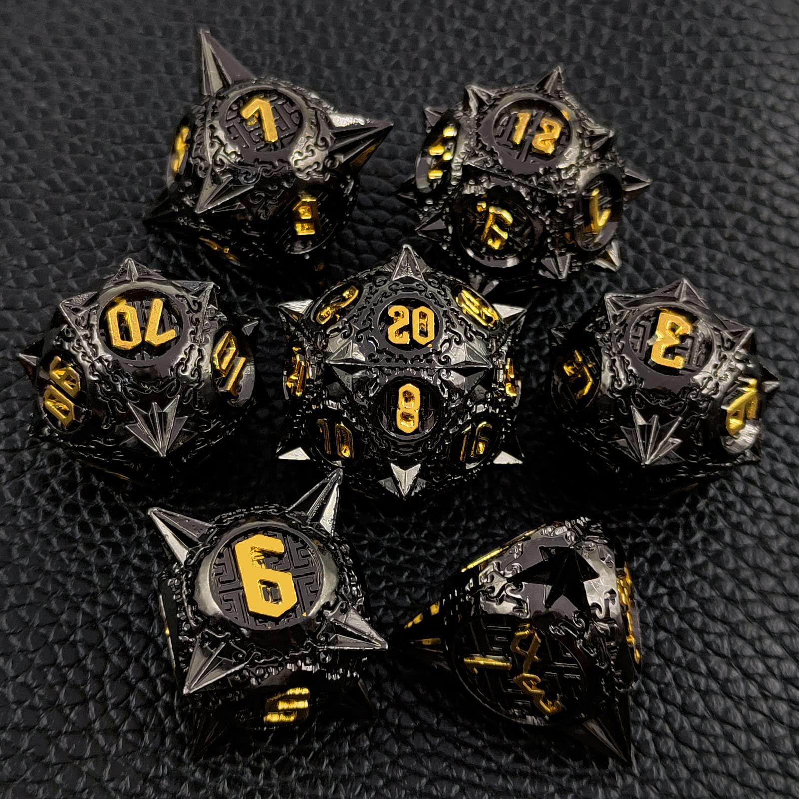 Set De Dés DND En Métal – 7 Dés En 1 Avec Gyroscope Pour Doigts Et Coffret Cadeau !