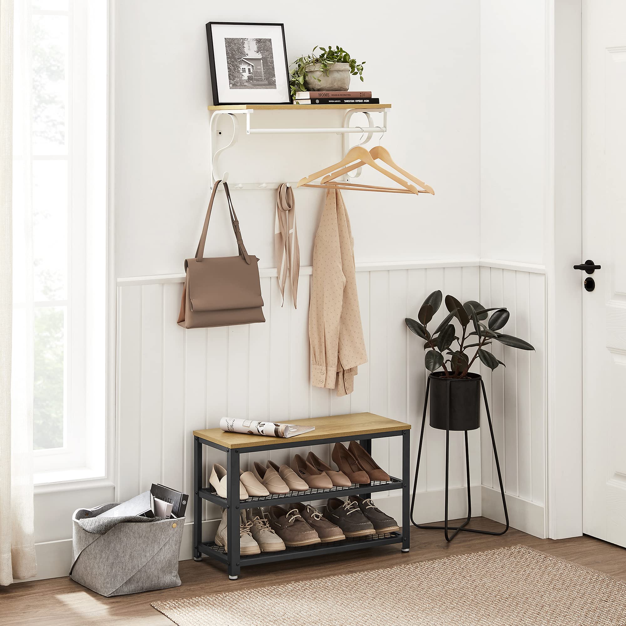 VASAGLE Wandgarderobe, Wandregal mit 5 Haken und Ablage, im Industrie-Design, Hakenleiste mit Hängestange, für Flur, Schlafzimmer, Badezimmer und Wohnzimmer, eichefarben-weiß LCR11WY