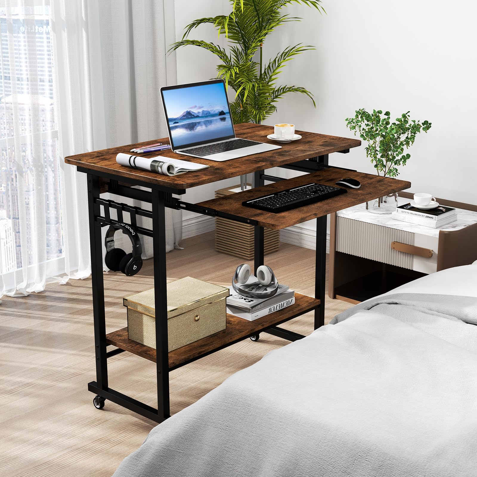 COSTWAY Scrivania con Ruote, Vassoio per Tastiera, Supporto per CPU e Ganci, Scrivania Moderna in Legno e Metallo per Salotto e Camera da Letto, 80 x 50 x 78 cm (Marrone)